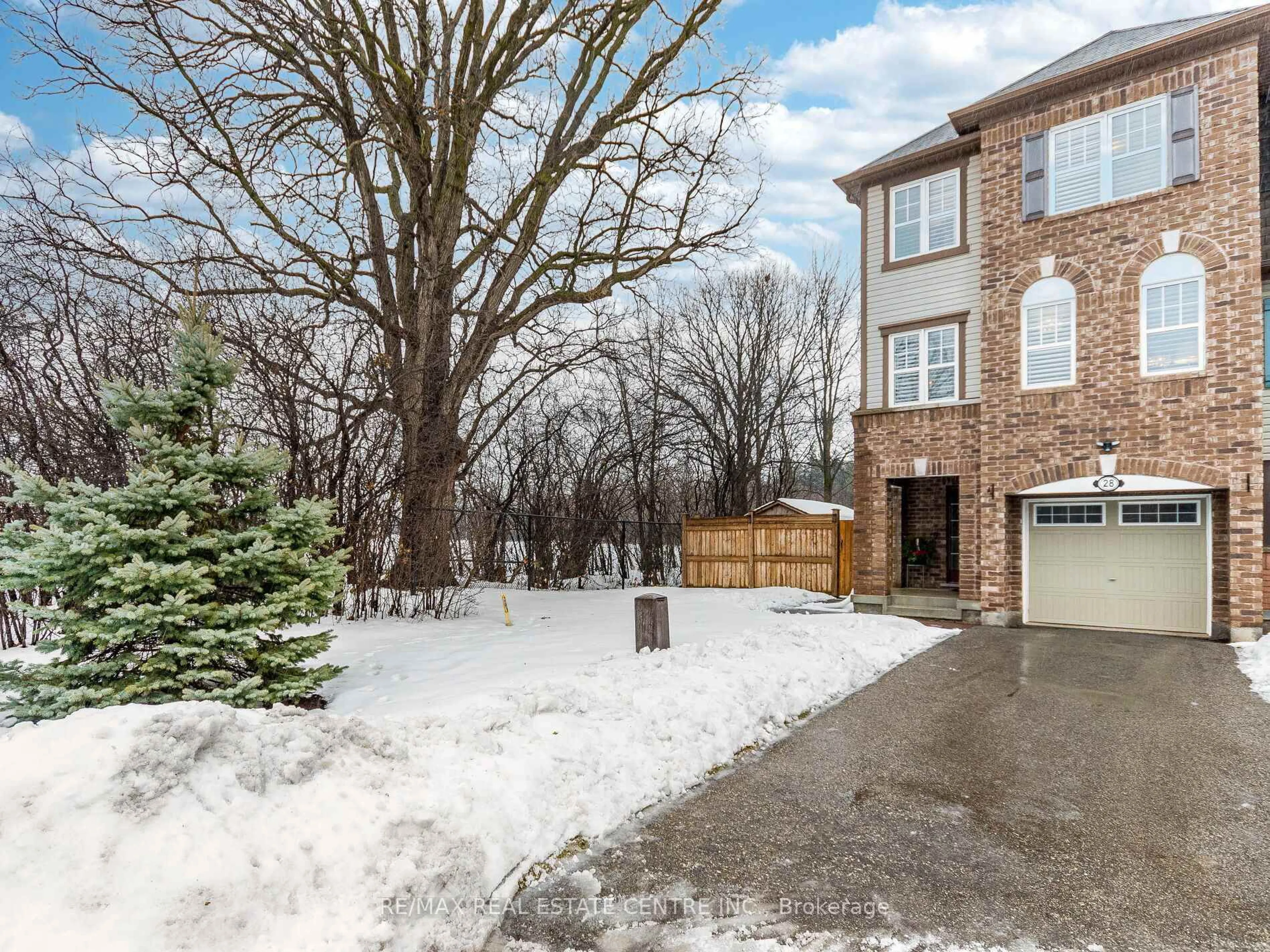 A pic from outside/outdoor area/front of a property/back of a property/a pic from drone, street for 28 Colonel Frank Ching Cres, Brampton Ontario L6Y 5W5