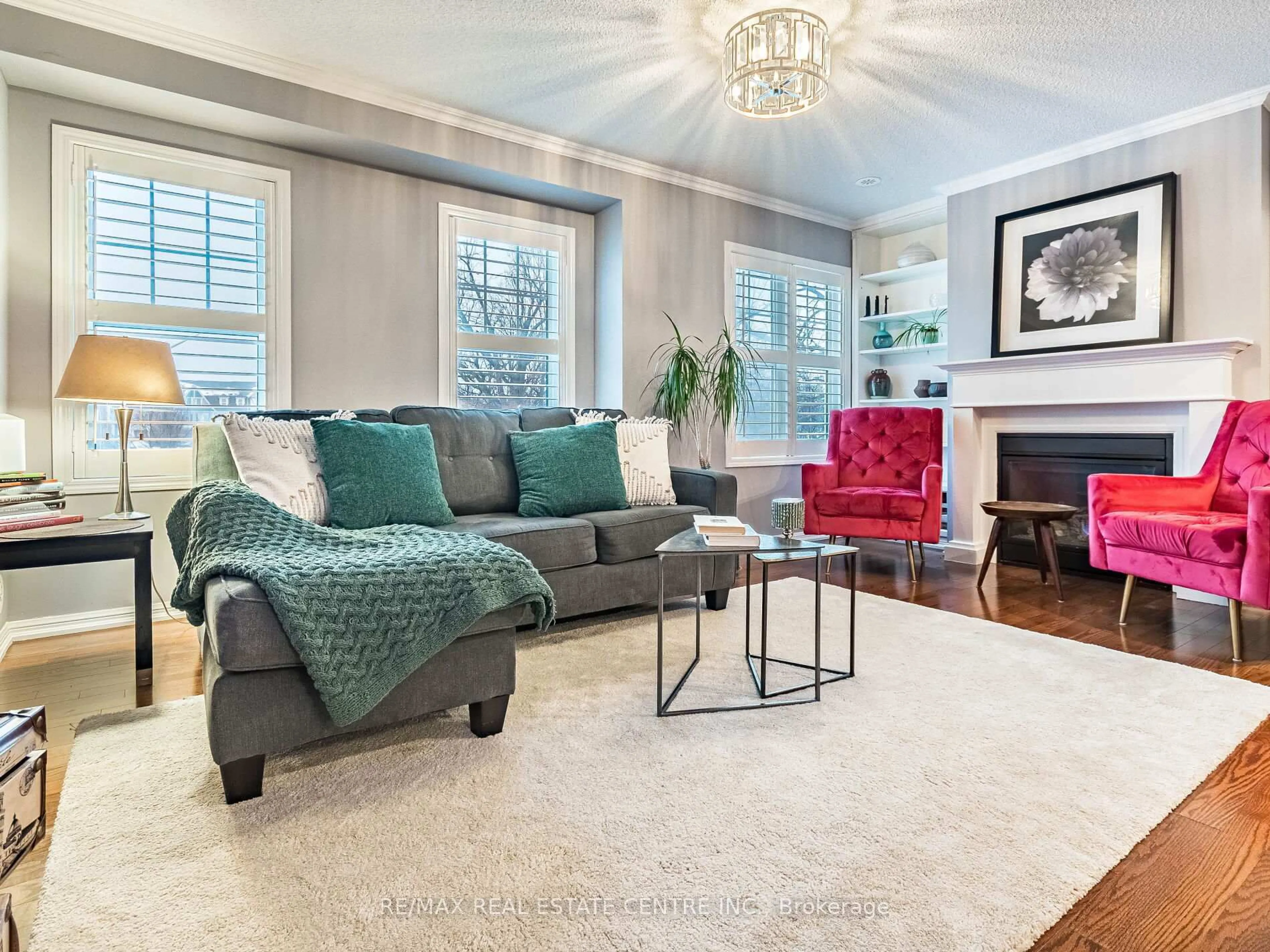 Living room with furniture, unknown for 28 Colonel Frank Ching Cres, Brampton Ontario L6Y 5W5