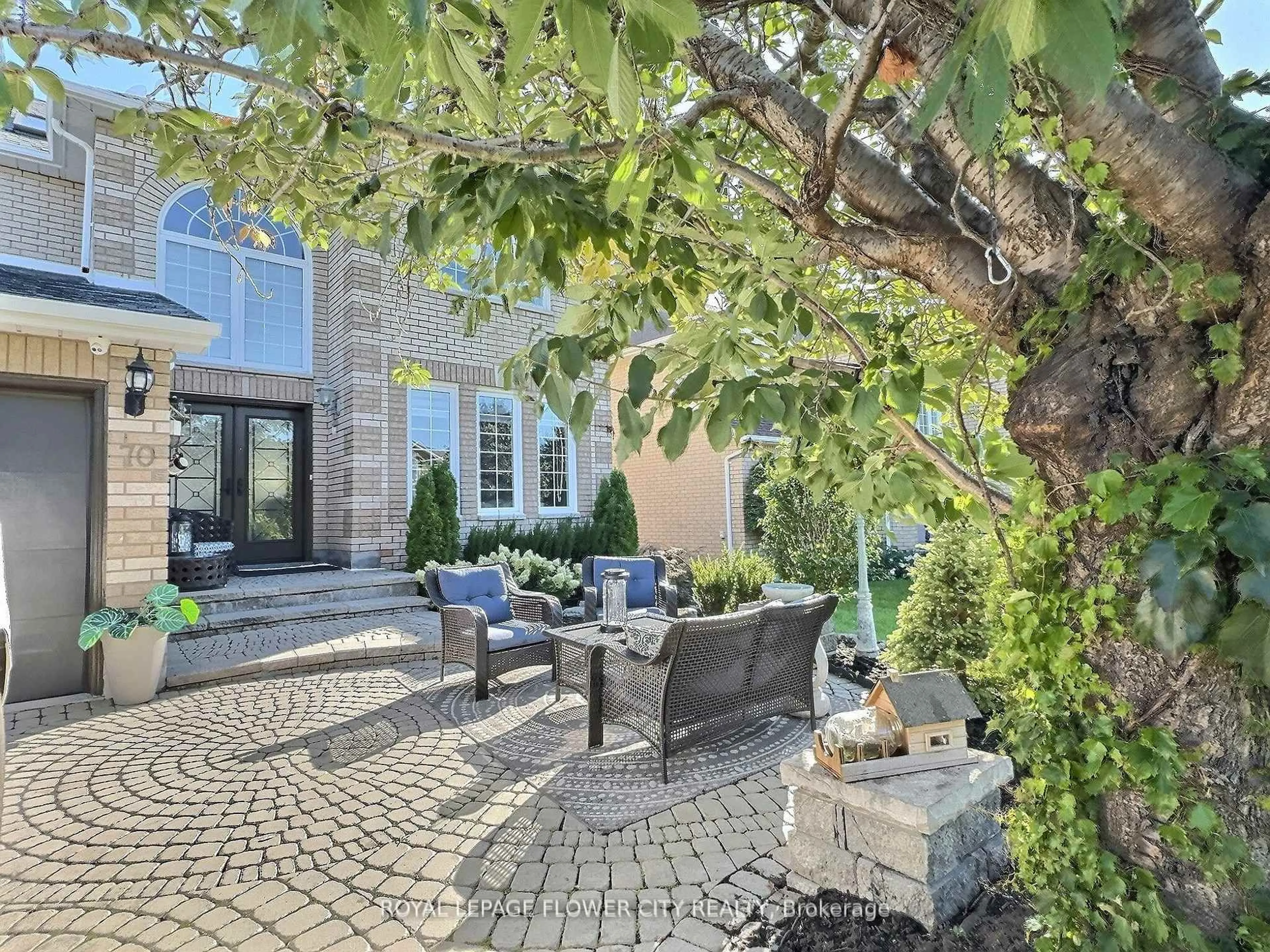 Patio, street for 70 Colonel Bertram Rd, Brampton Ontario L6Z 4T6