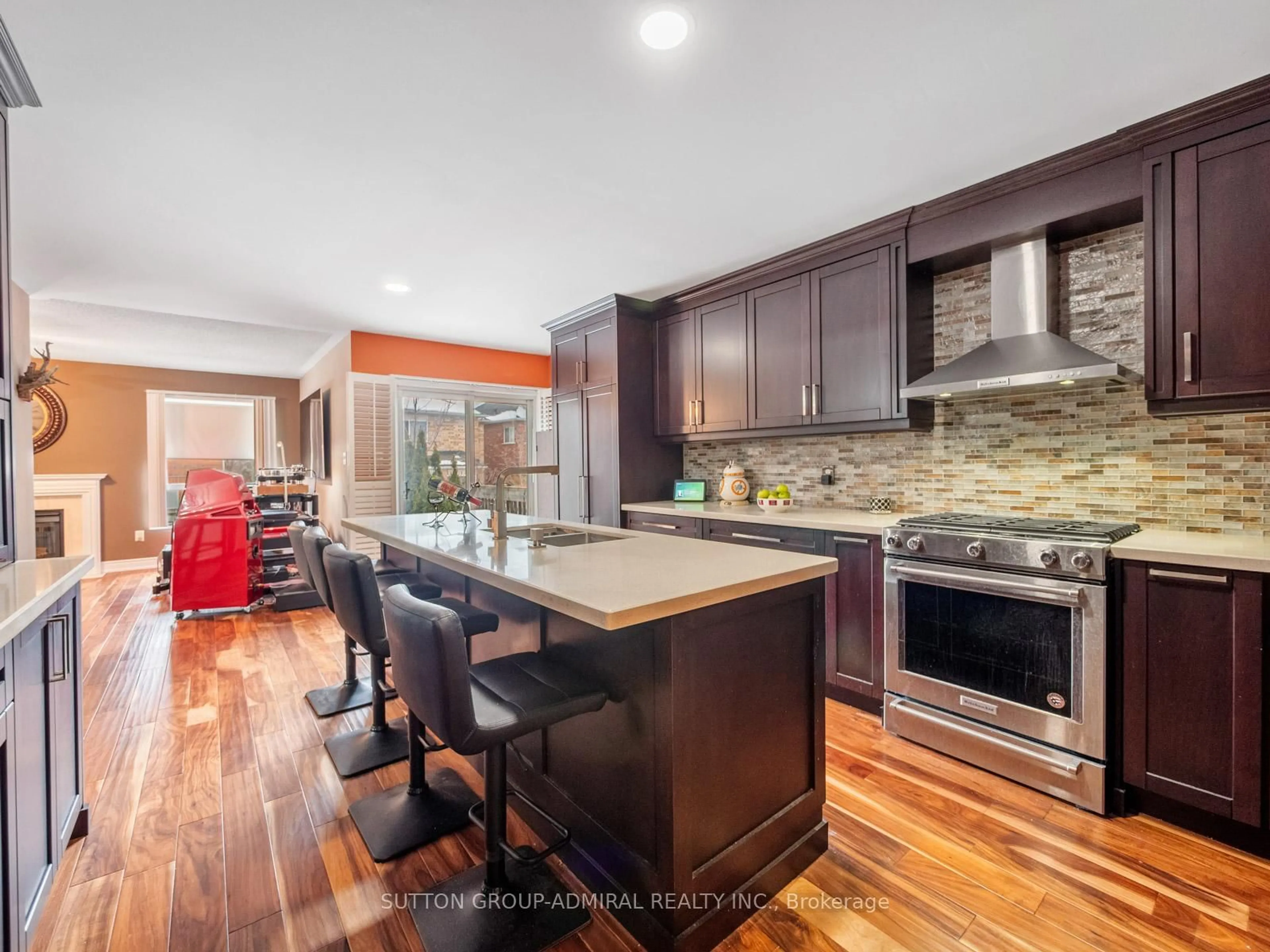 Open concept kitchen, unknown for 82 Belmont Blvd, Halton Hills Ontario L7G 6E7