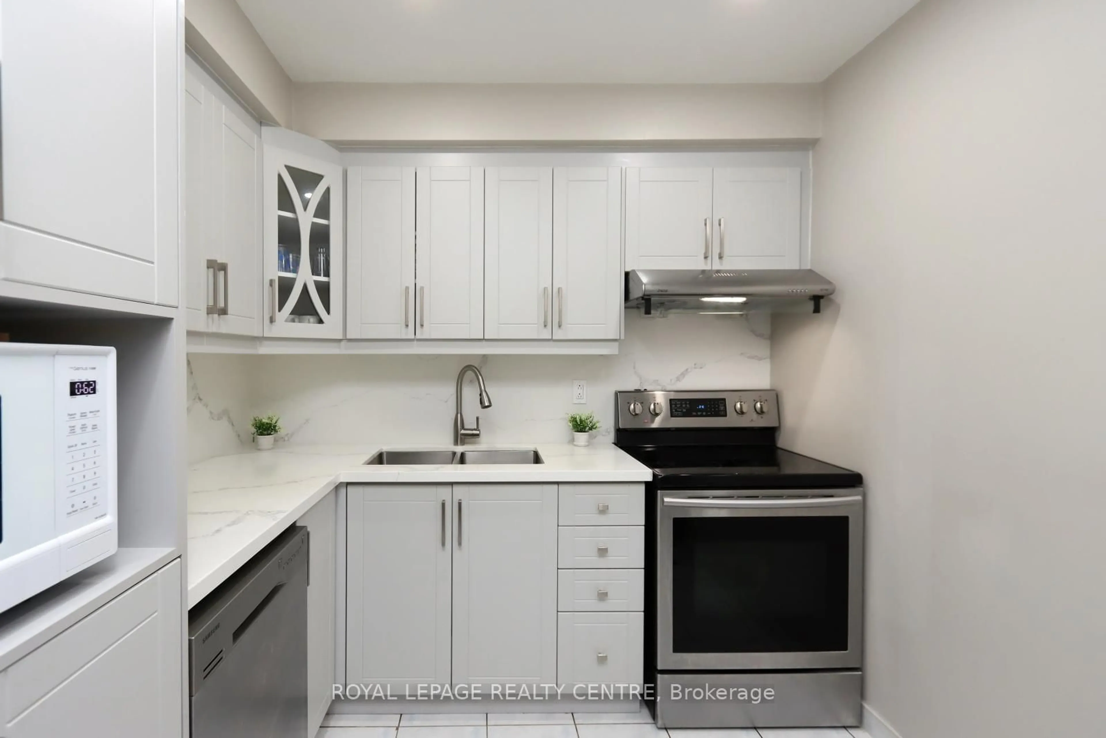 Standard kitchen, unknown for 444 Silverstone Dr #11, Toronto Ontario M9V 3K8