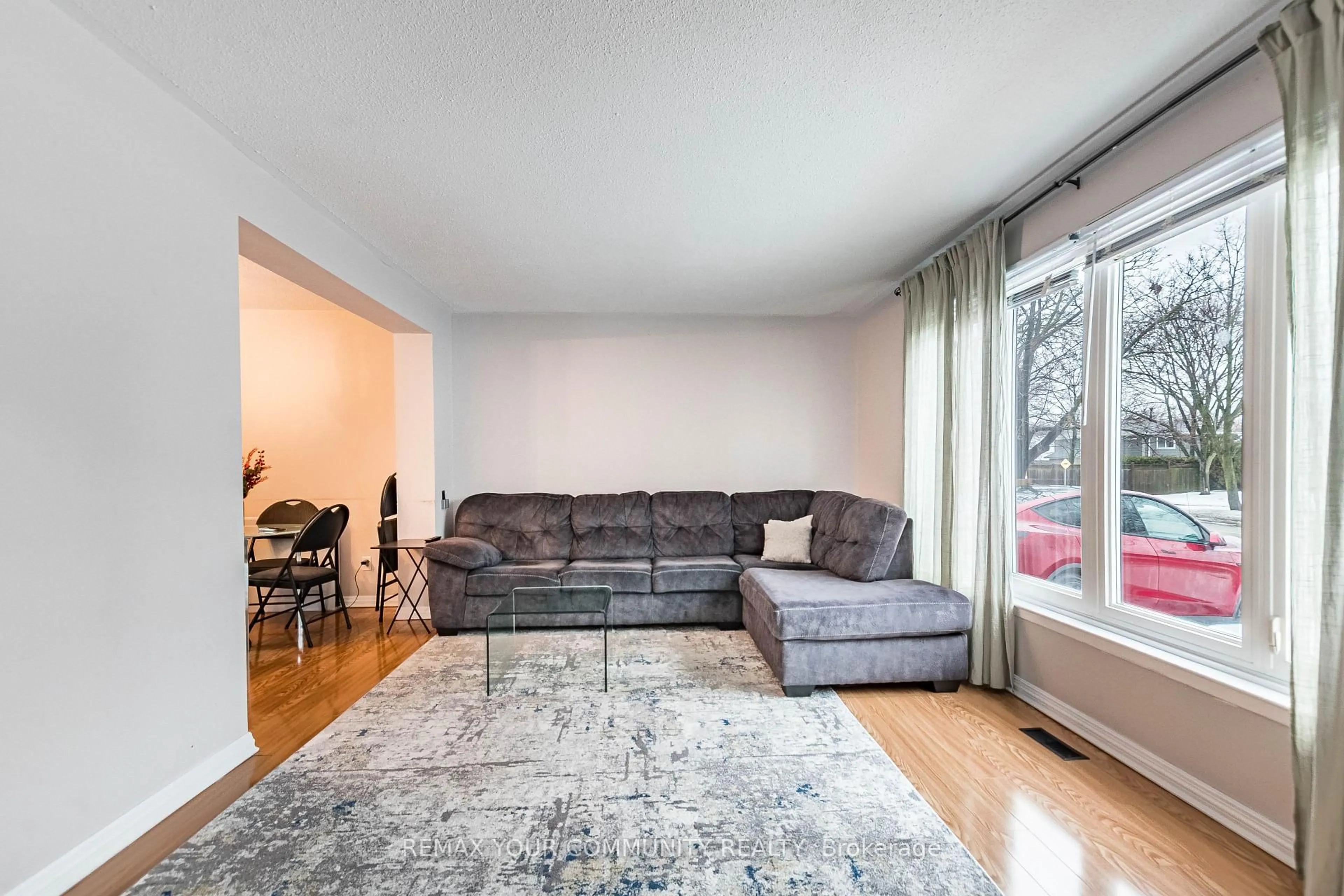 Living room with furniture, unknown for 2202 Bridge Rd, Oakville Ontario L6L 2G3