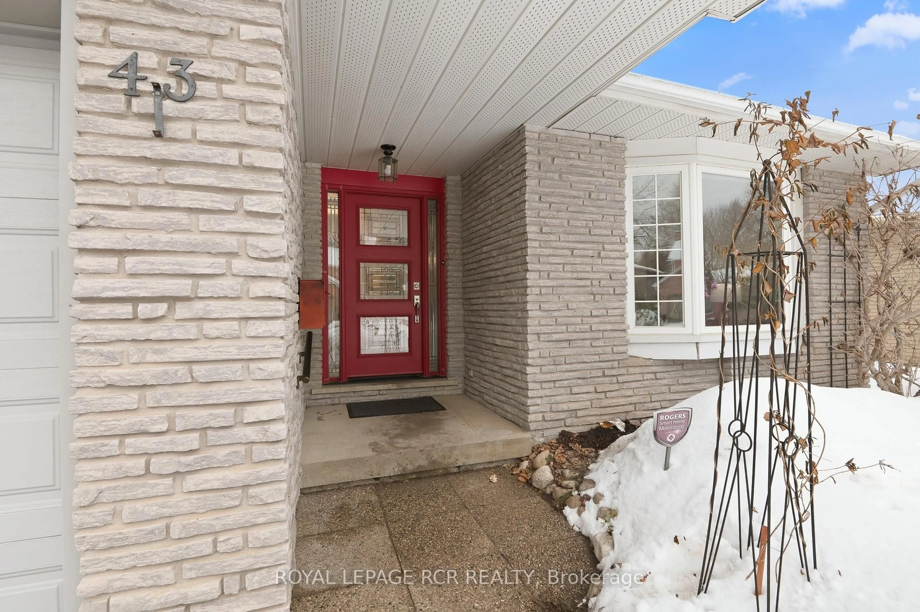 Indoor entryway for 43 Goldgate Cres, Orangeville Ontario L9W 4B6