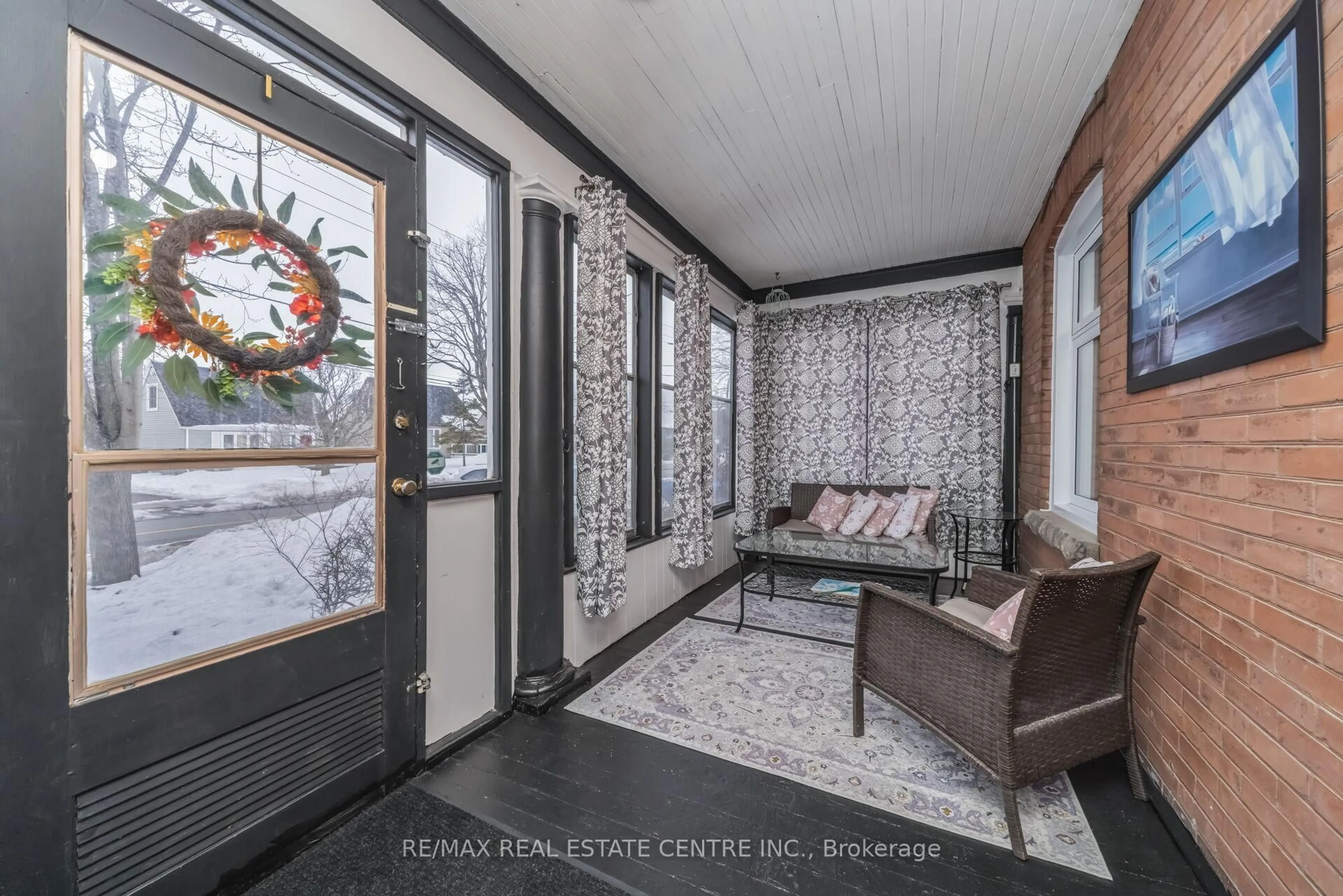 Unknown for 60 Rosedale Ave, Brampton Ontario L6X 1K1