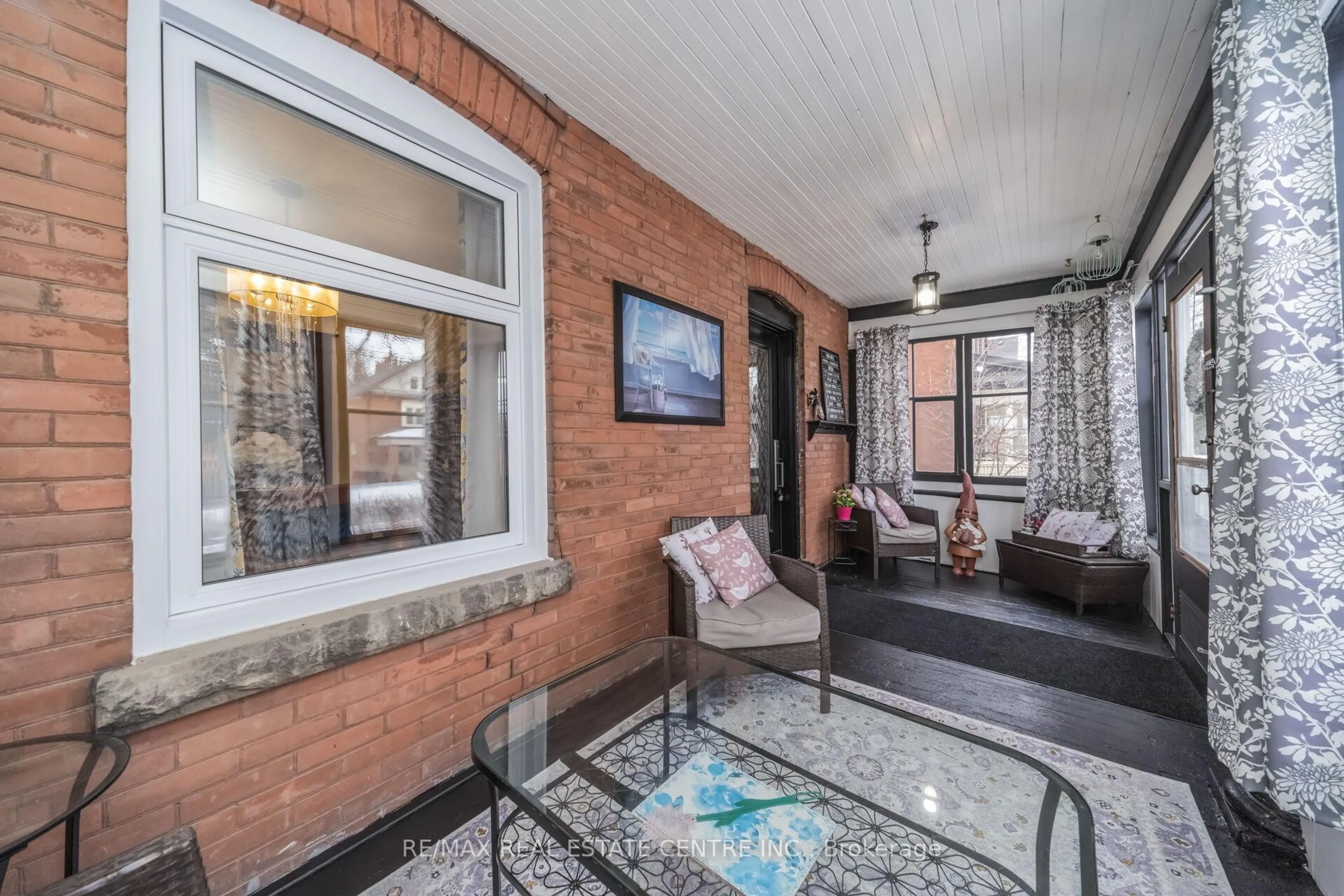 Unknown for 60 Rosedale Ave, Brampton Ontario L6X 1K1