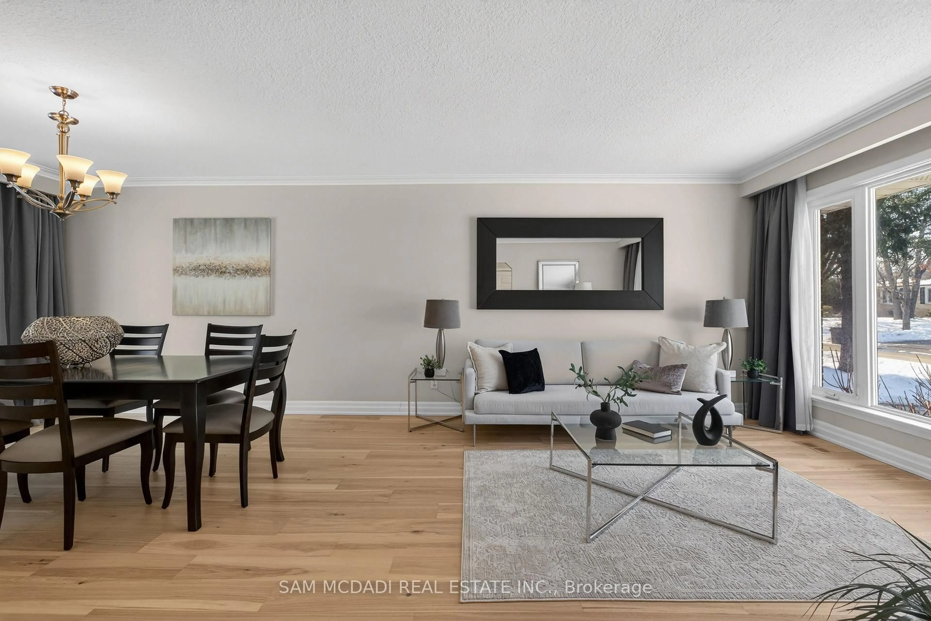 Living room with furniture, wood/laminate floor for 1655 Springwell Ave, Mississauga Ontario L5J 3J1