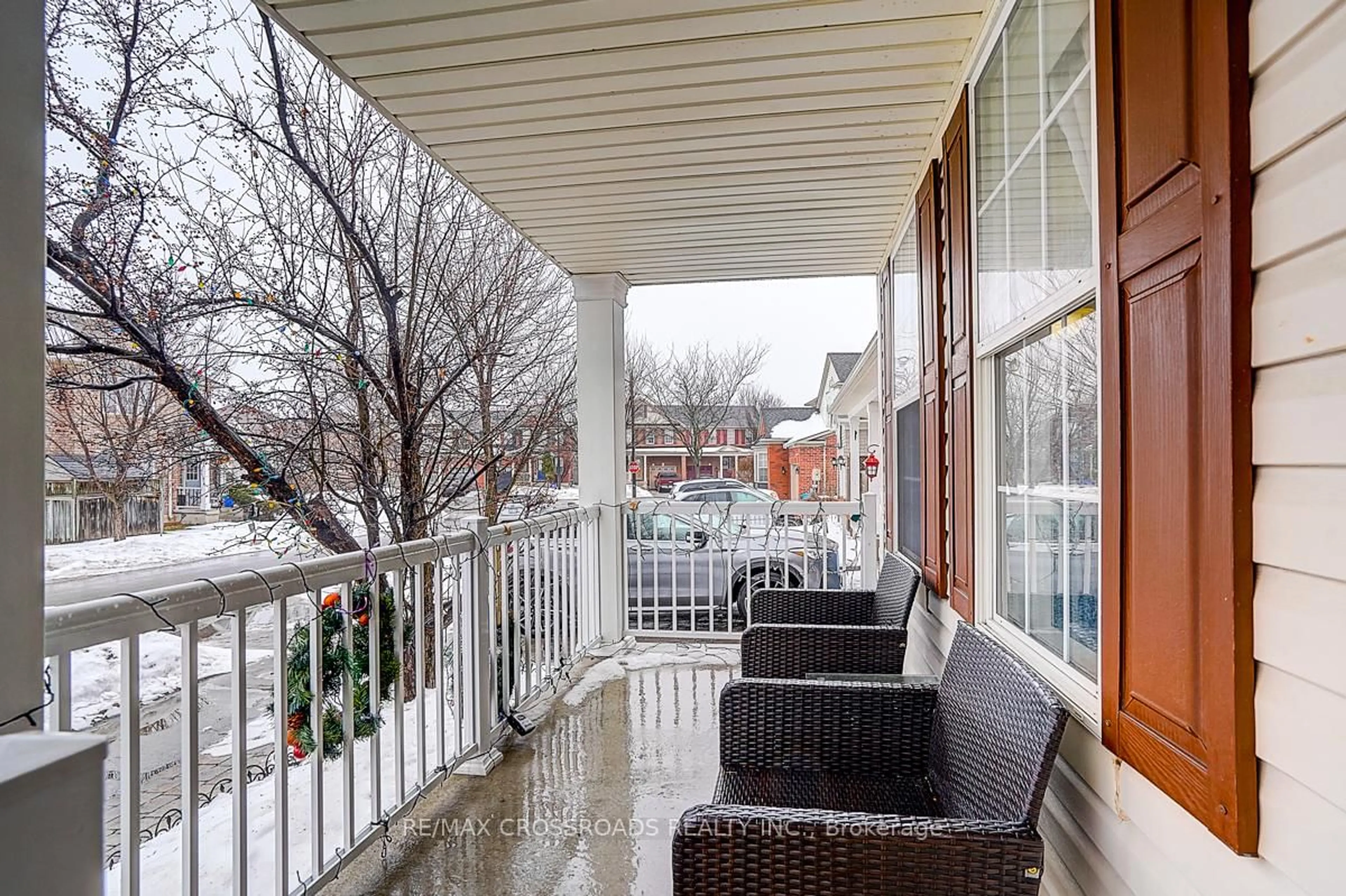 Patio, street for 597 Caverhill Cres, Milton Ontario L9T 5K1