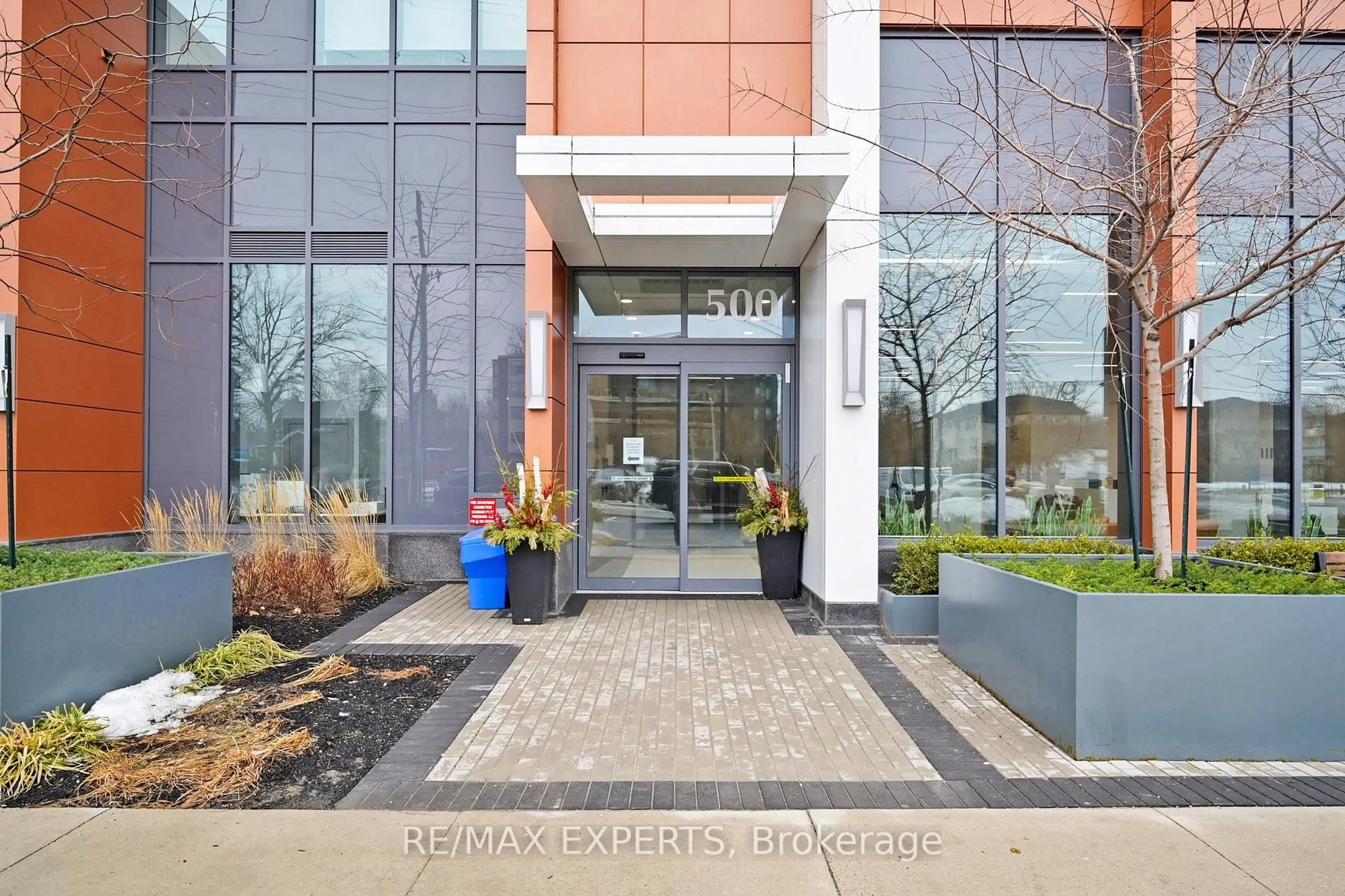 Indoor foyer for 500 Brock Ave #1007, Burlington Ontario L7S 0A5