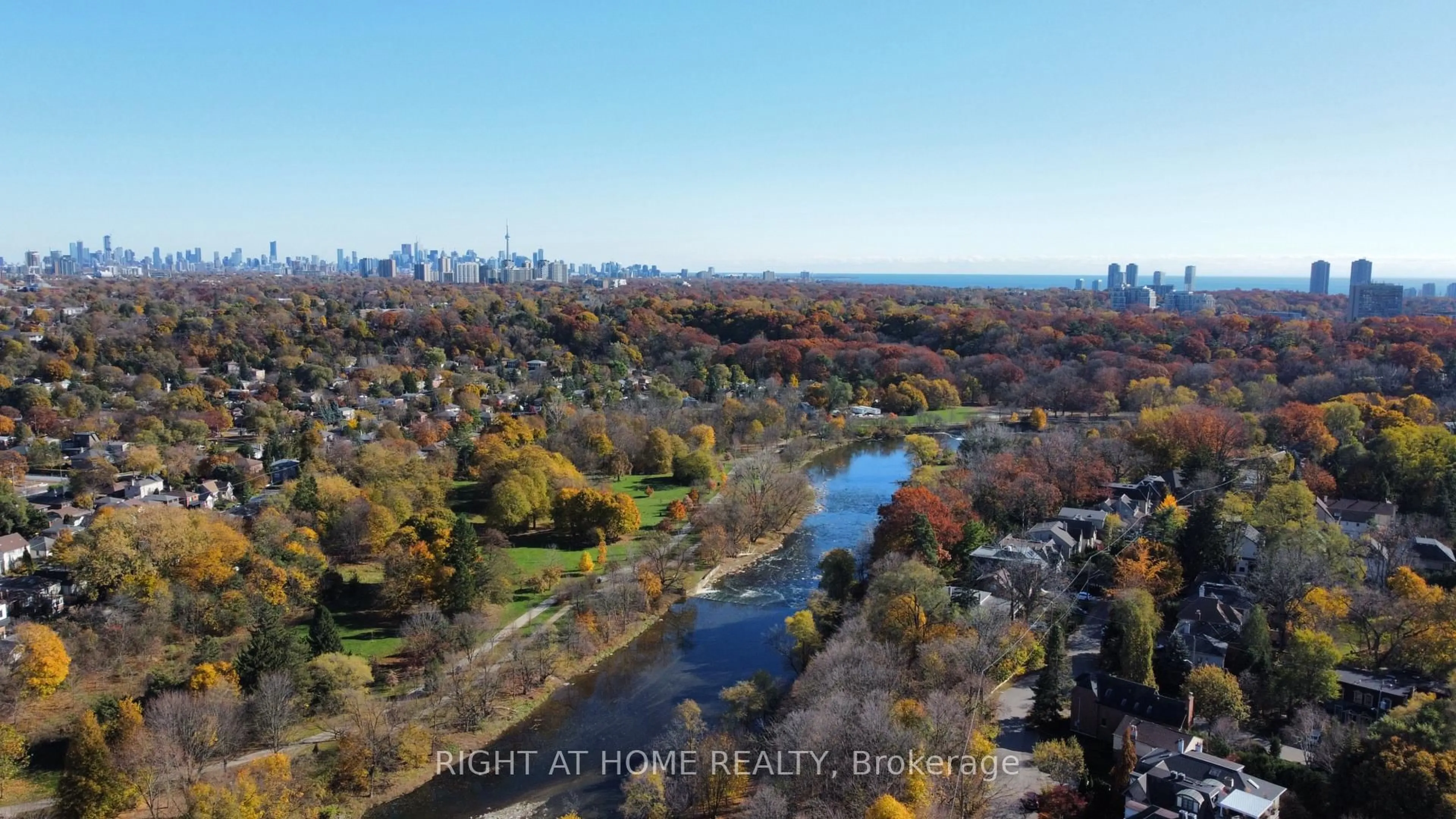 A pic from outside/outdoor area/front of a property/back of a property/a pic from drone, water/lake/river/ocean view for 33 Thorndale Ave, Toronto Ontario M8X 1W8