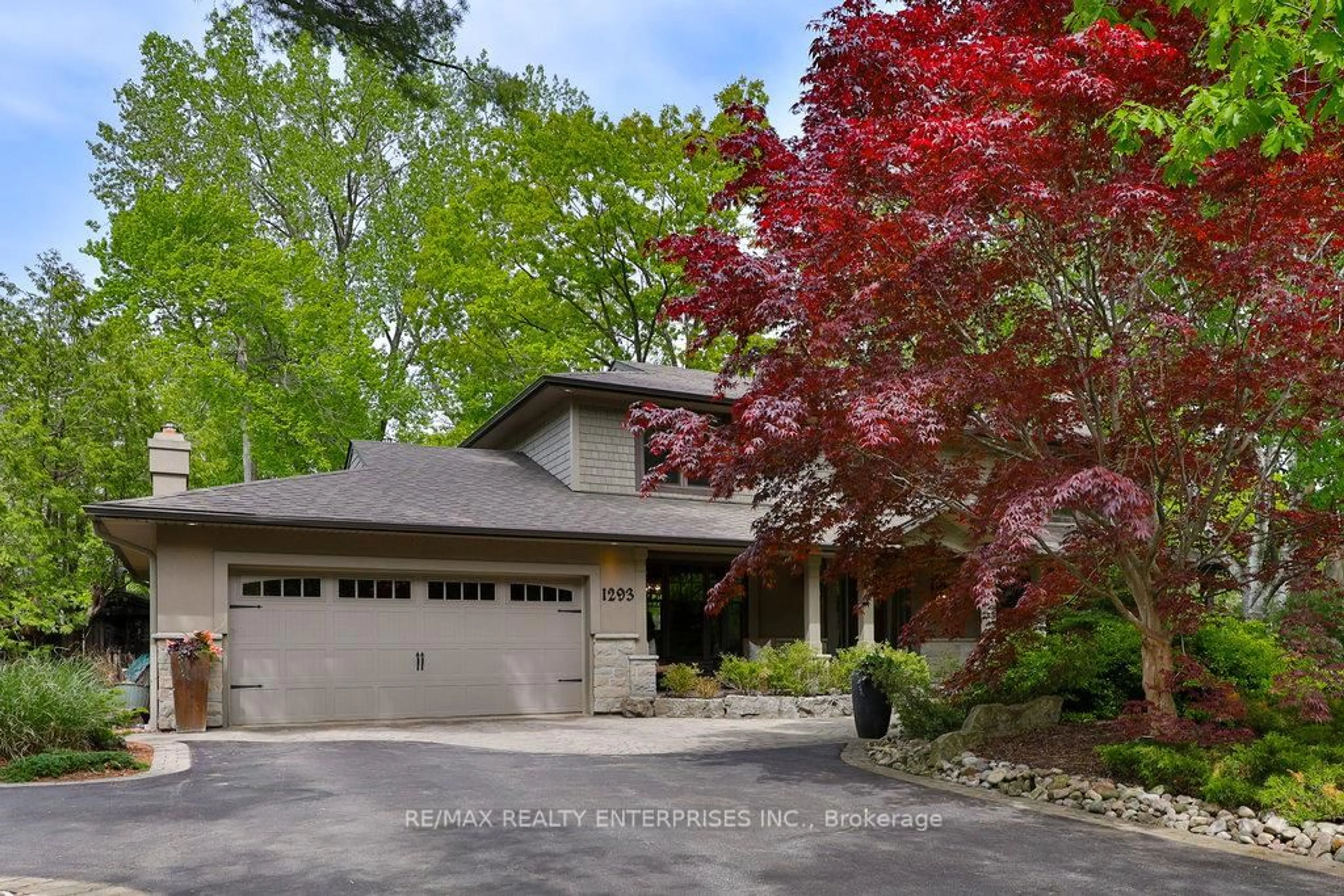 Home with brick exterior material, street for 1293 Greenoaks Dr, Mississauga Ontario L5J 3A1