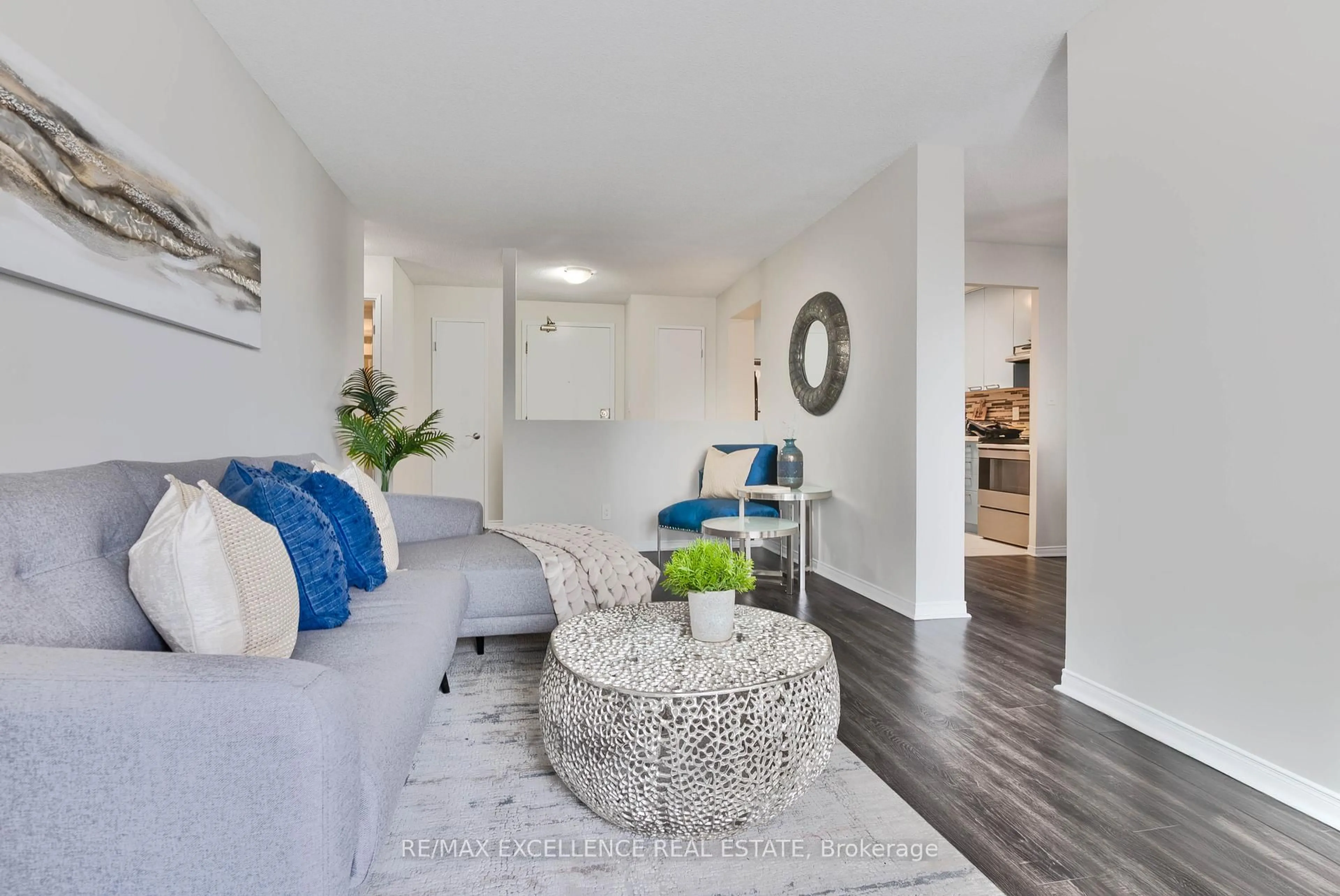 Living room with furniture, unknown for 155 Hillcrest Ave #201, Mississauga Ontario L5B 3Z2