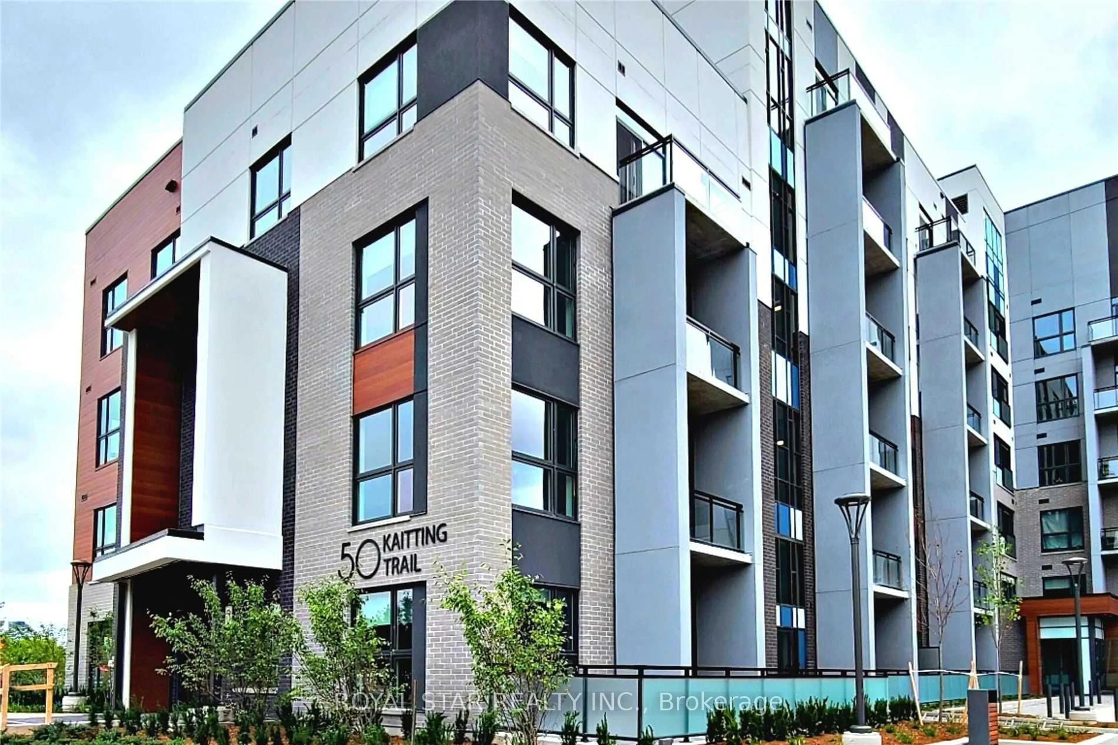 Patio, unknown for 50 Kaitting Tr #313, Oakville Ontario L6M 5N3