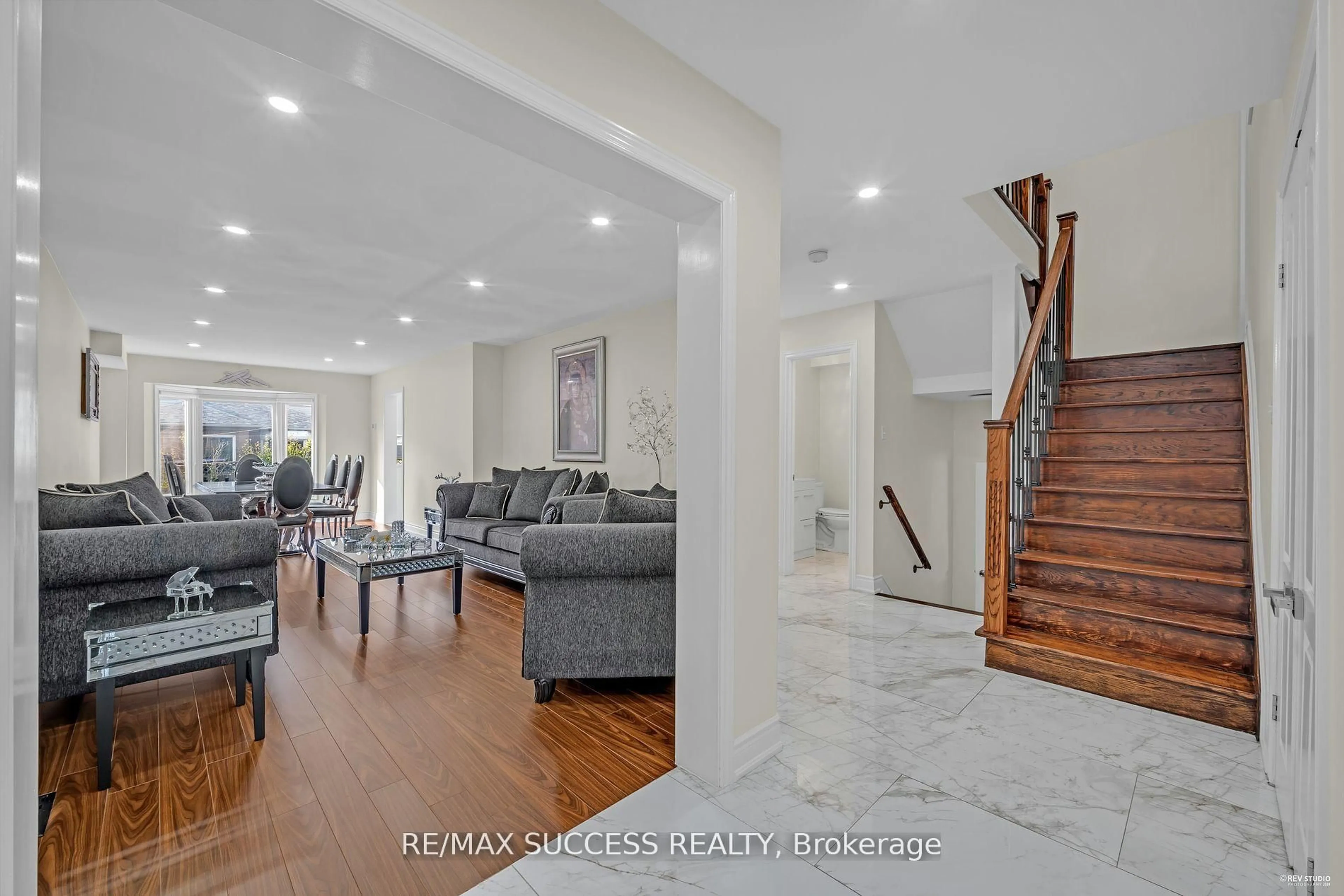 Unknown for 63 Blue Spruce St, Brampton Ontario L6R 1C4