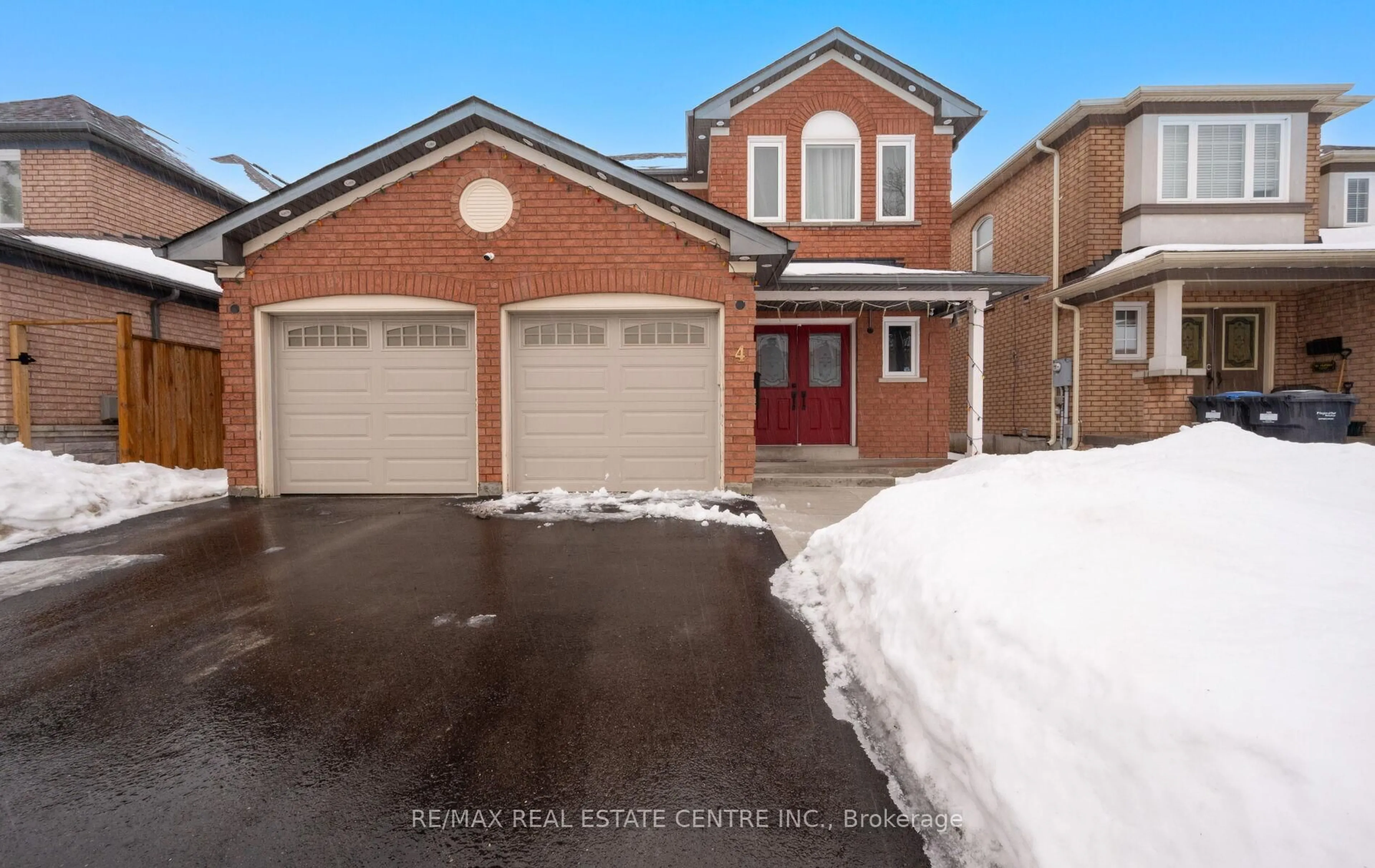 Home with brick exterior material, street for 4 Sugarpine Crt, Brampton Ontario L6R 1X6