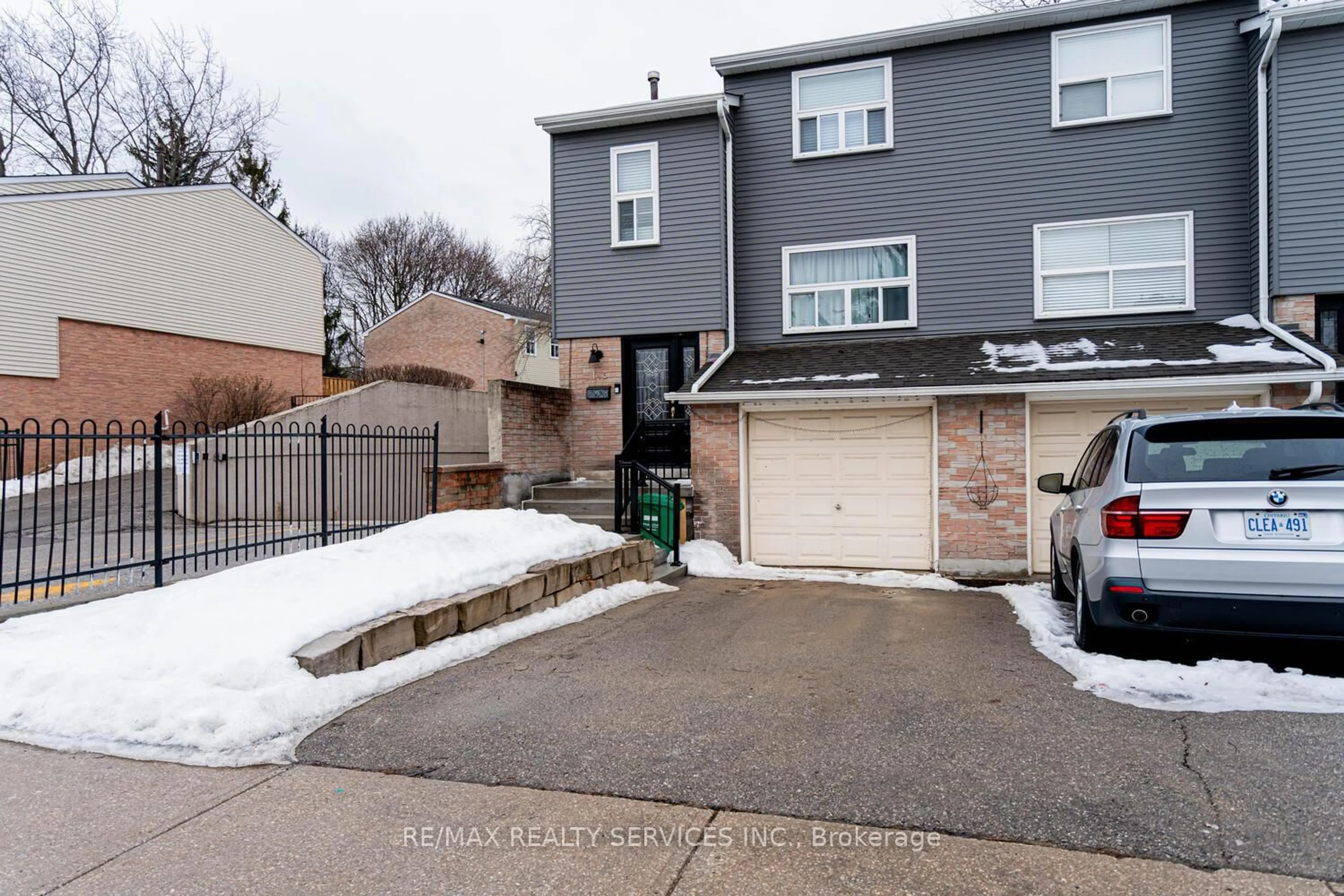 Unknown for 1050 Shawnmarr Rd #145, Mississauga Ontario L5H 3V1