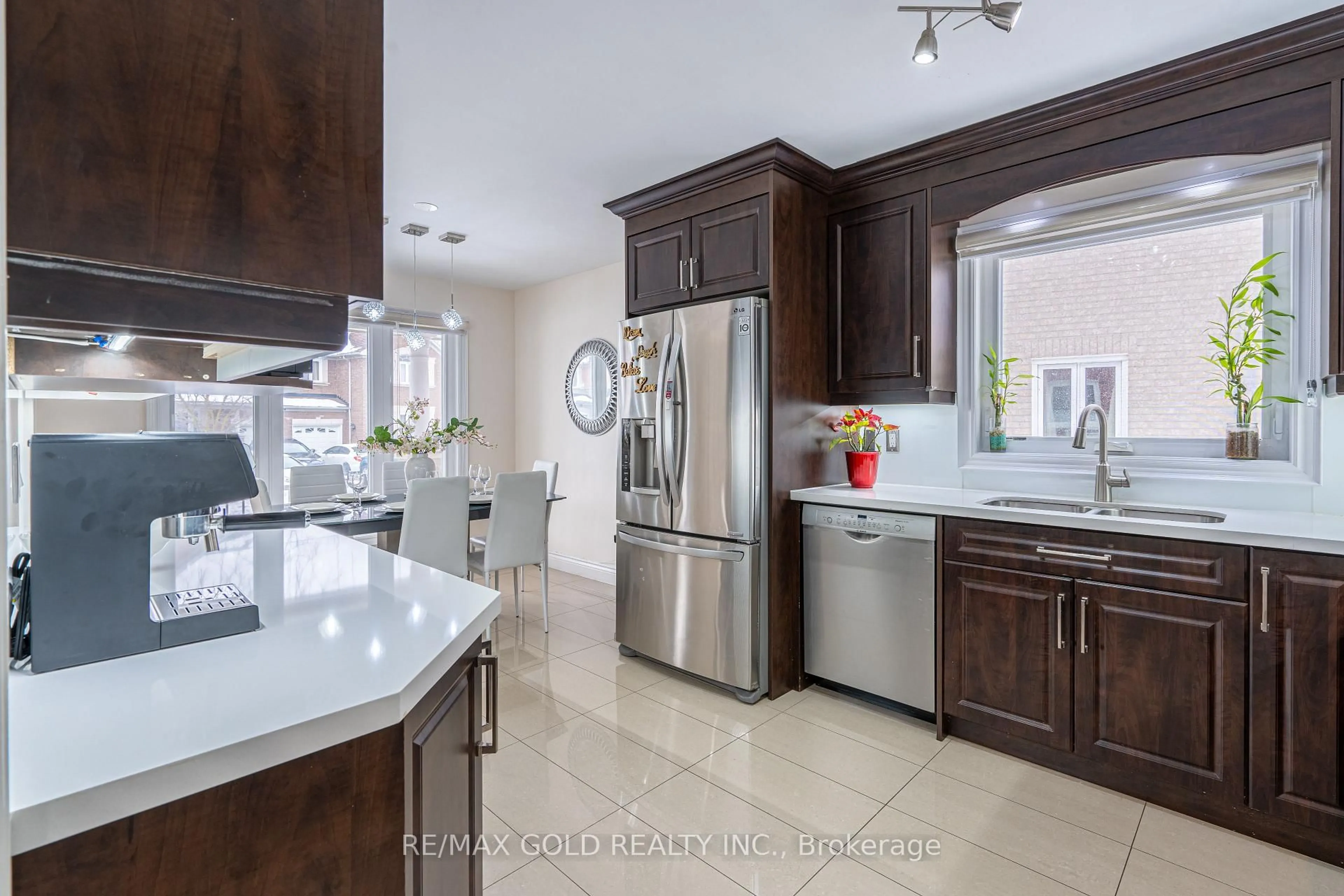 Contemporary kitchen, ceramic/tile floor for 15 Barrier Reef Lane, Brampton Ontario L6R 2A7