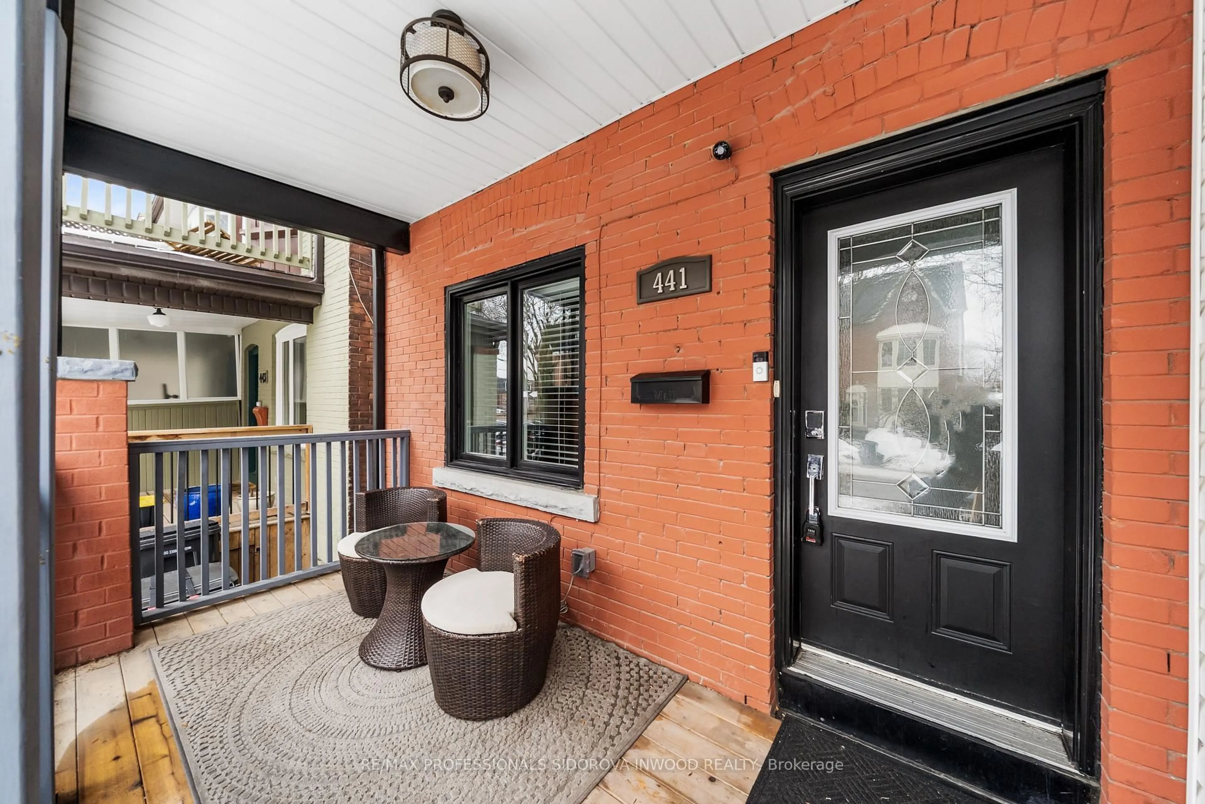 Indoor entryway for 441 Pacific Ave, Toronto Ontario M6P 2R3