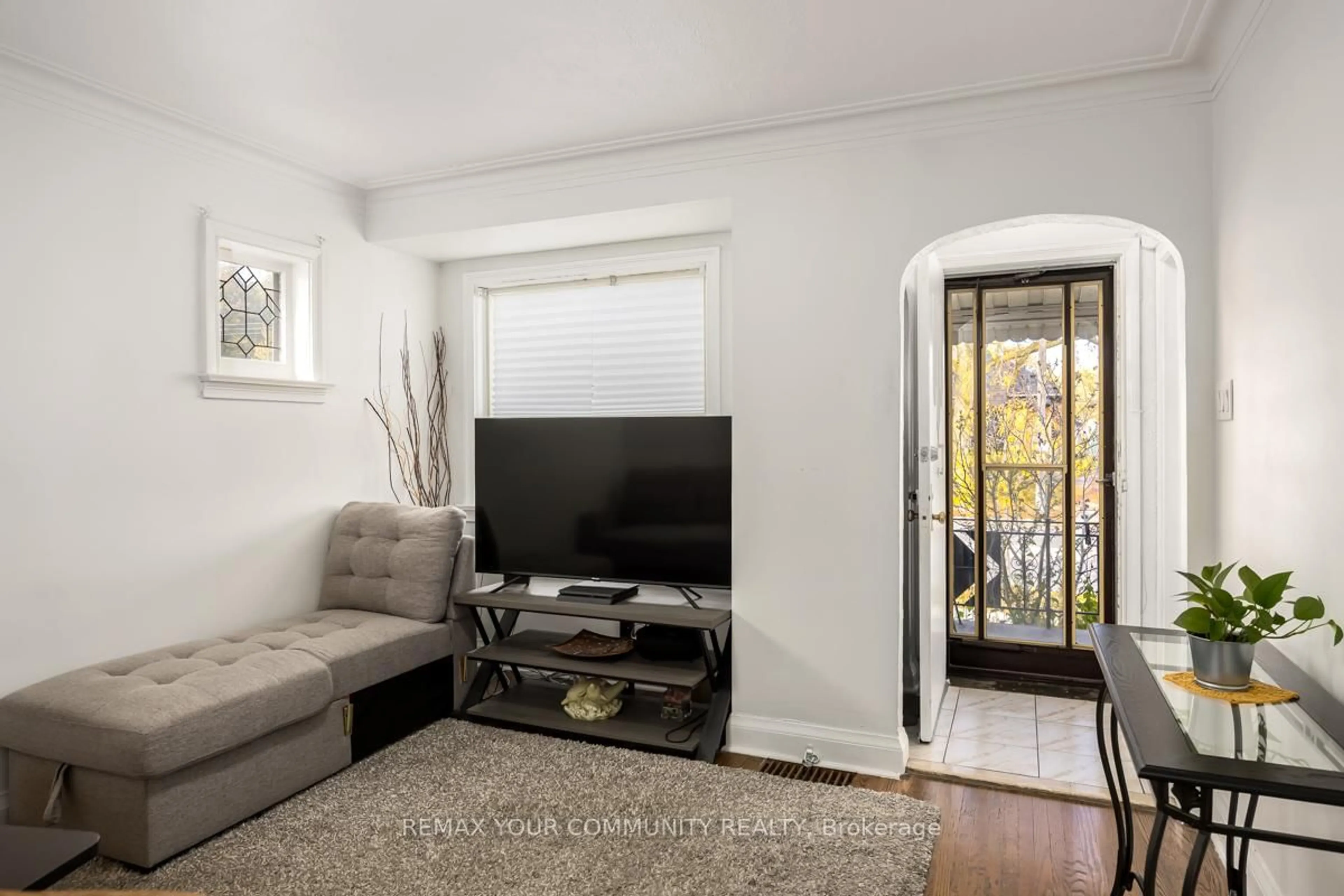 Living room with furniture, unknown for 231 Church St, Toronto Ontario M9N 1N9