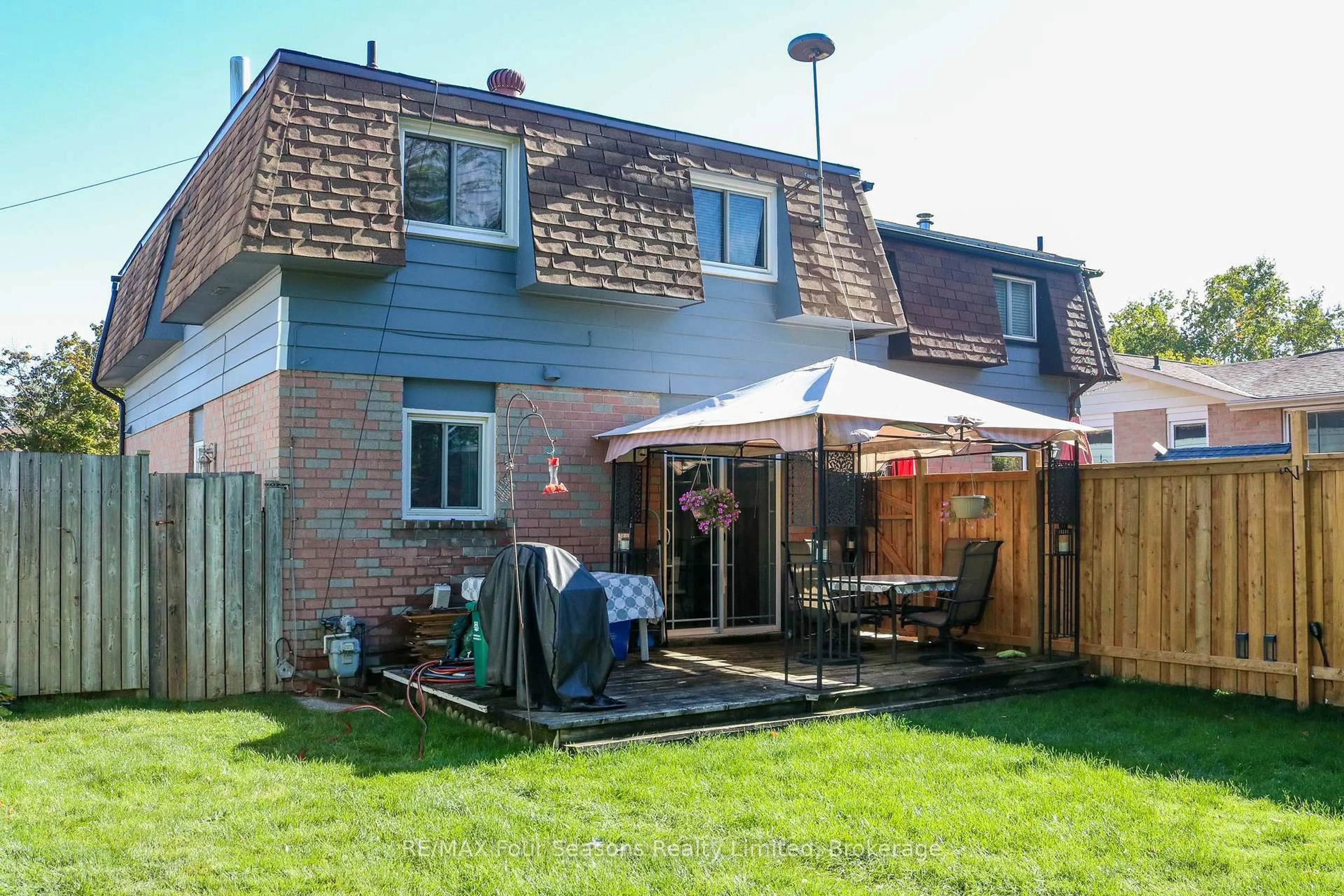 A pic from outside/outdoor area/front of a property/back of a property/a pic from drone, street for 169 Burbank Cres, Orangeville Ontario L9W 3H7