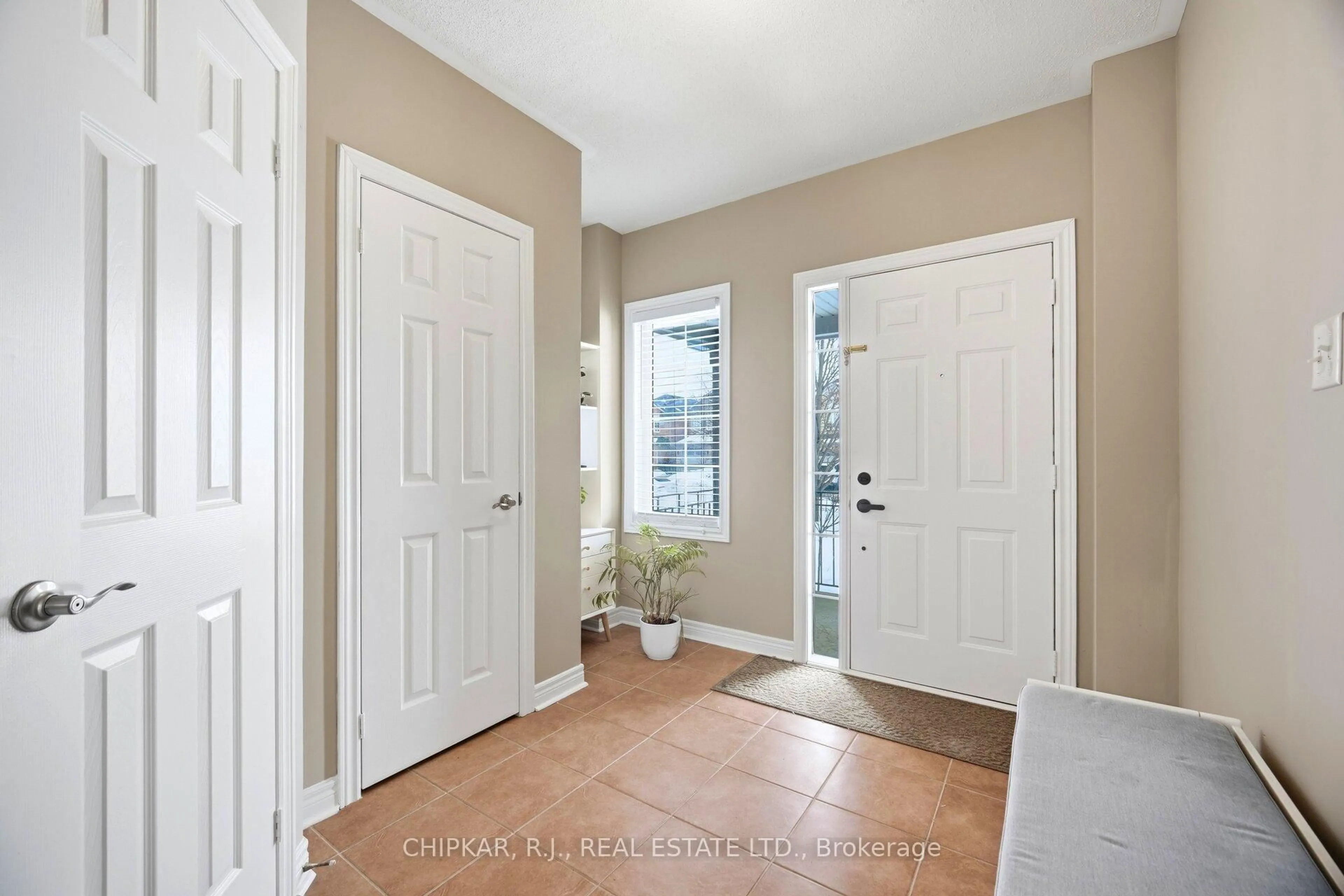 Indoor entryway for 12 Lismer Cres, Caledon Ontario L7E 2L9