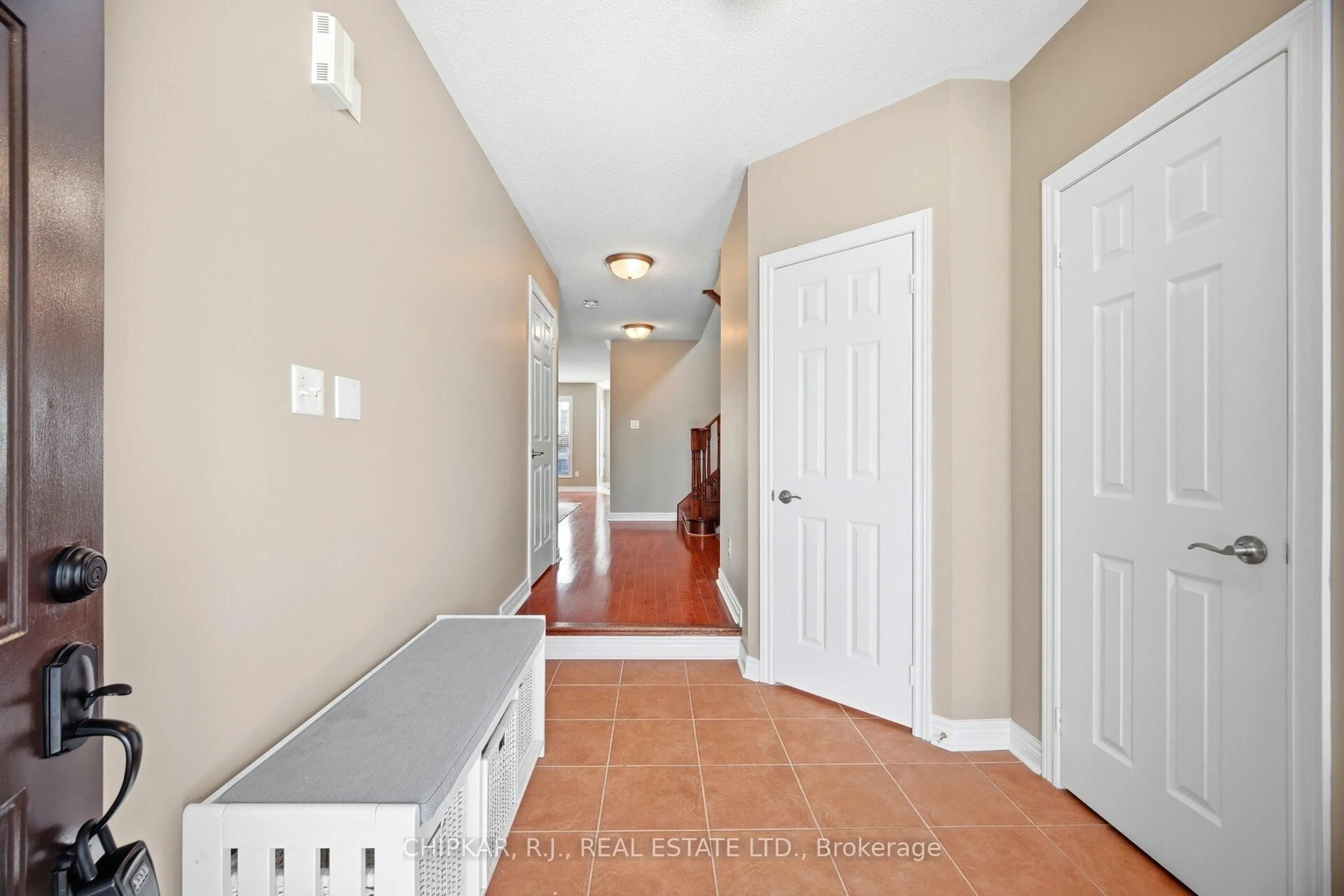 Indoor entryway for 12 Lismer Cres, Caledon Ontario L7E 2L9