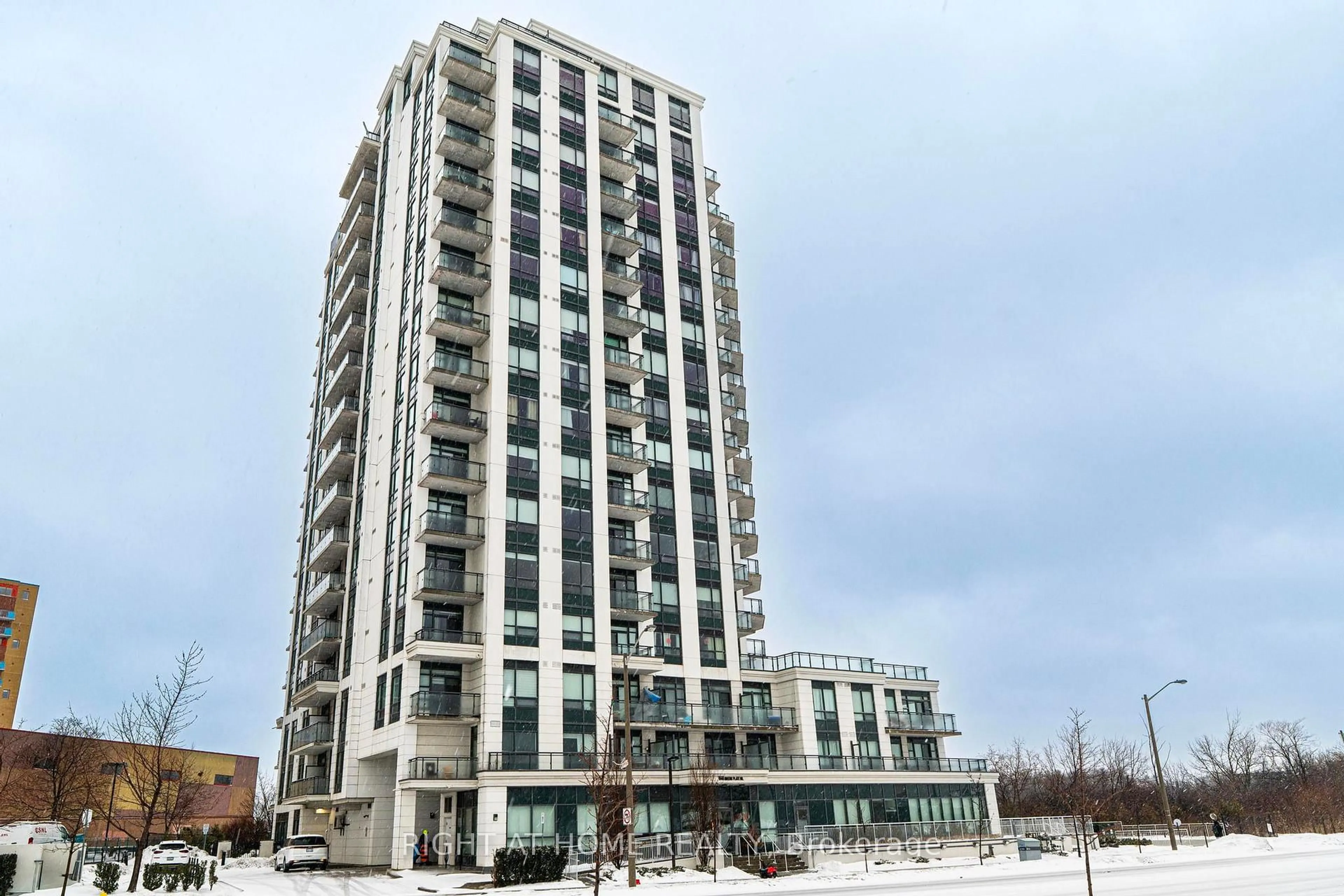 Indoor foyer for 840 Queens Plate Dr #1402, Toronto Ontario M9W 0E7