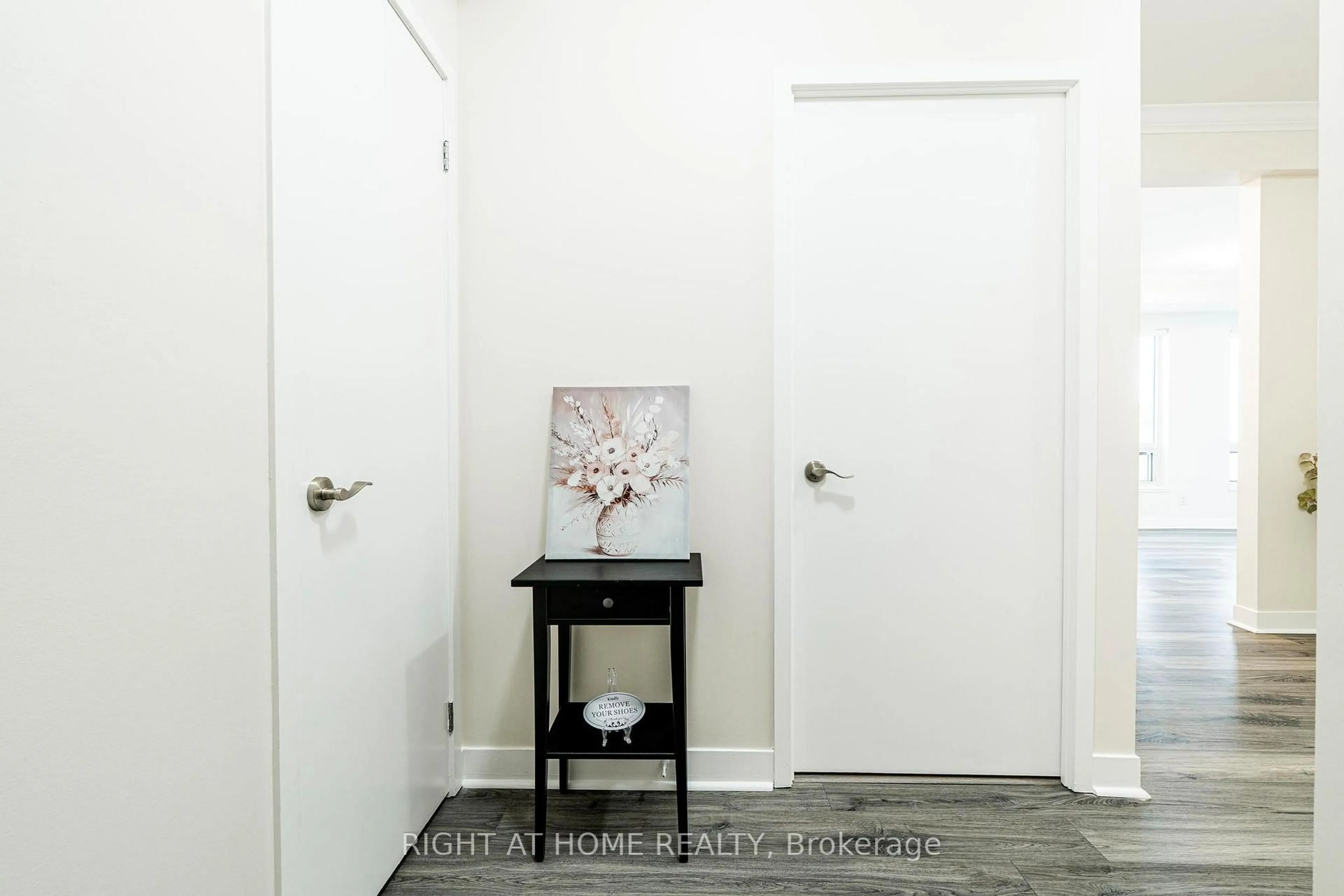 Indoor entryway for 840 Queens Plate Dr #1402, Toronto Ontario M9W 0E7