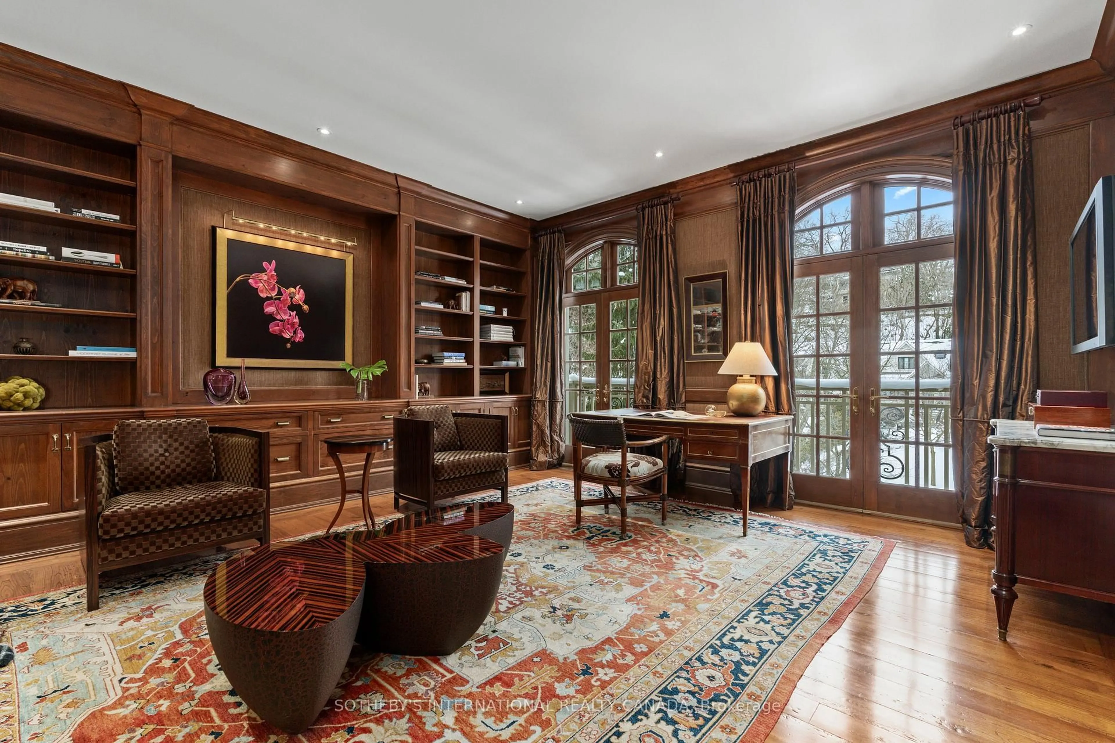 Indoor foyer for 26 Dacre Cres, Toronto Ontario M6S 2W1