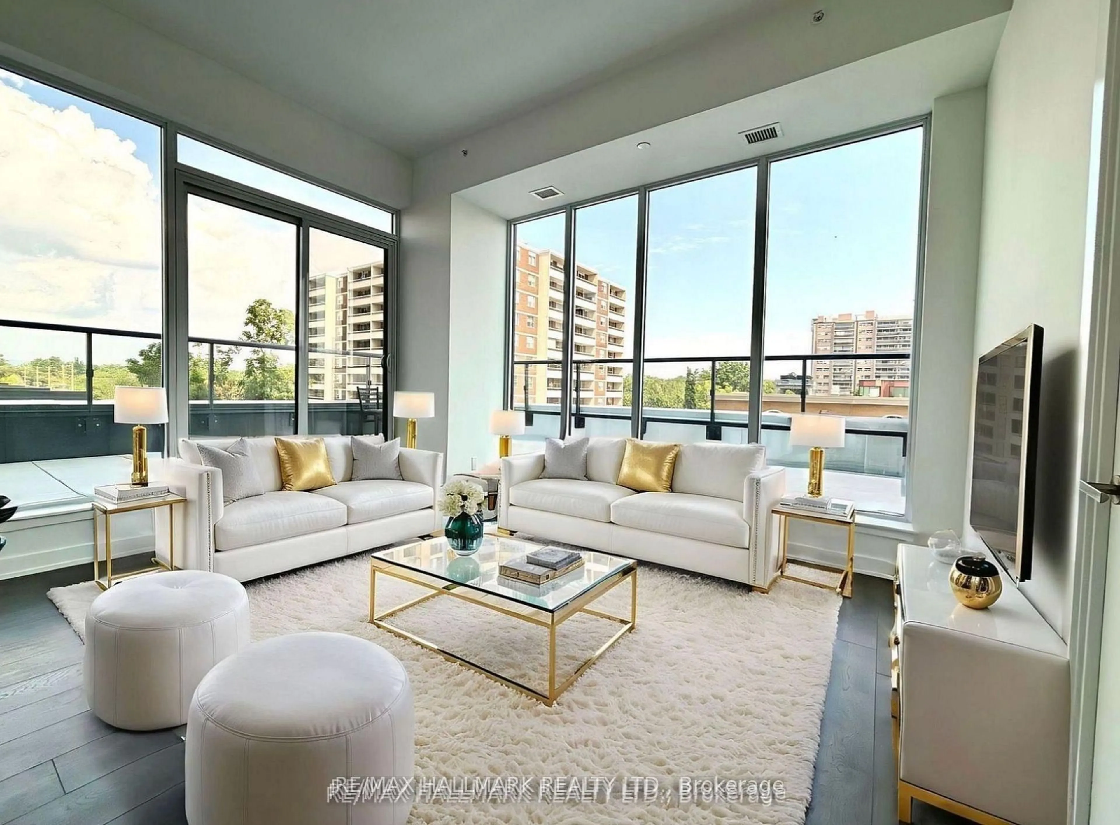 Living room with furniture, unknown for 370 Martha St #402, Burlington Ontario L7R 0G9