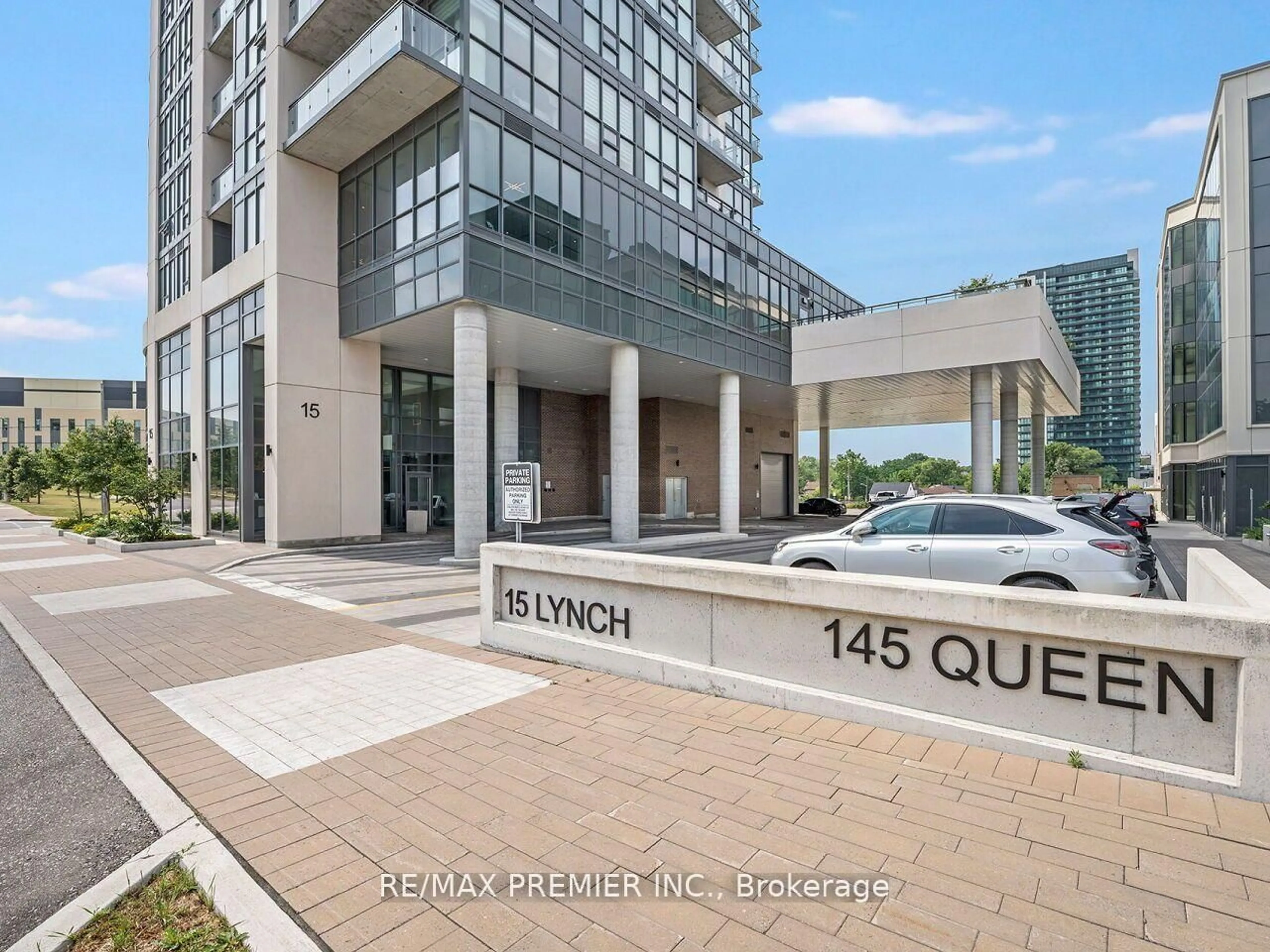 Indoor foyer for 15 Lynch St #1805, Brampton Ontario L6W 0C7