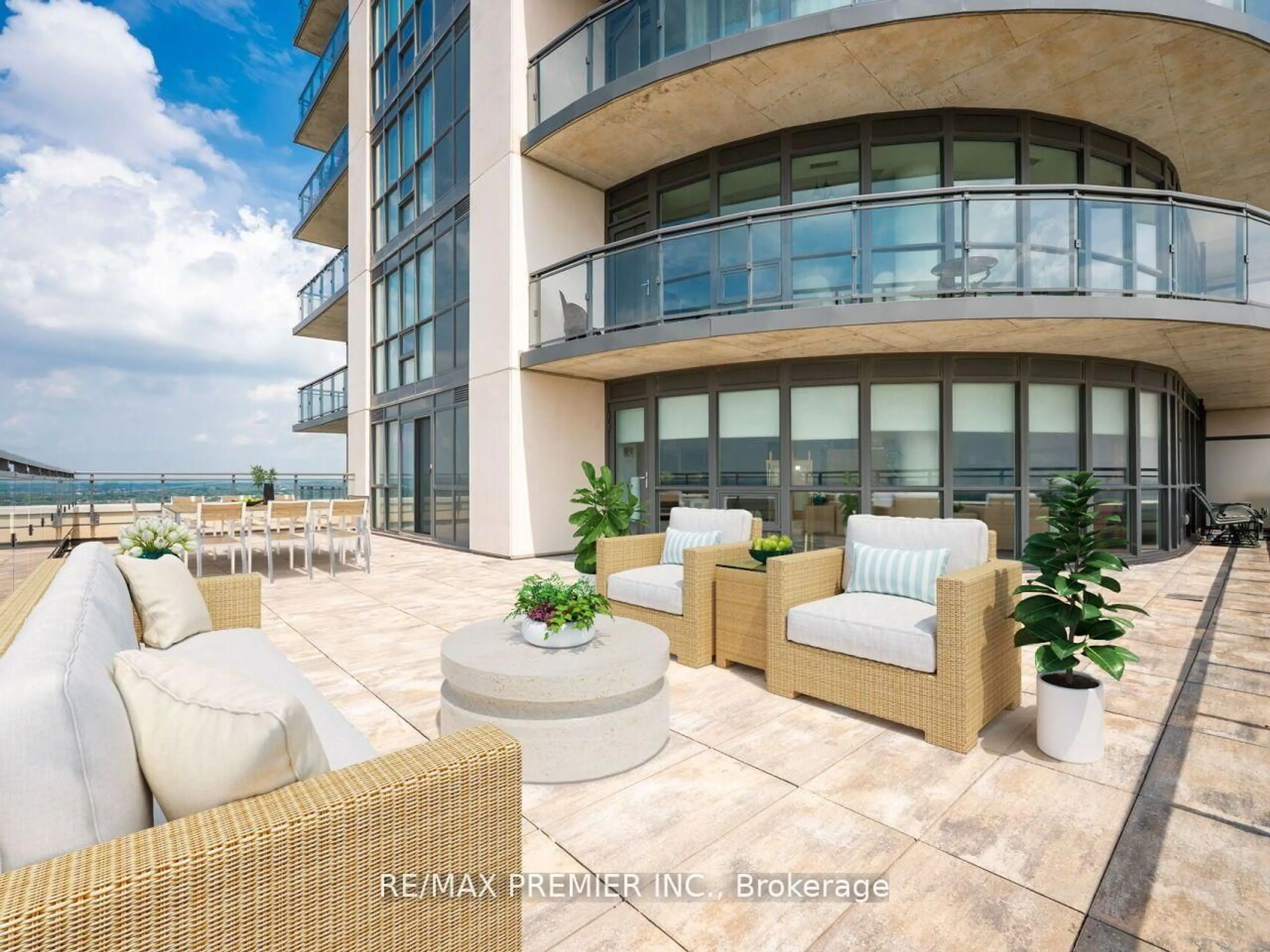 Patio, water/lake/river/ocean view for 15 Lynch St #1805, Brampton Ontario L6W 0C7