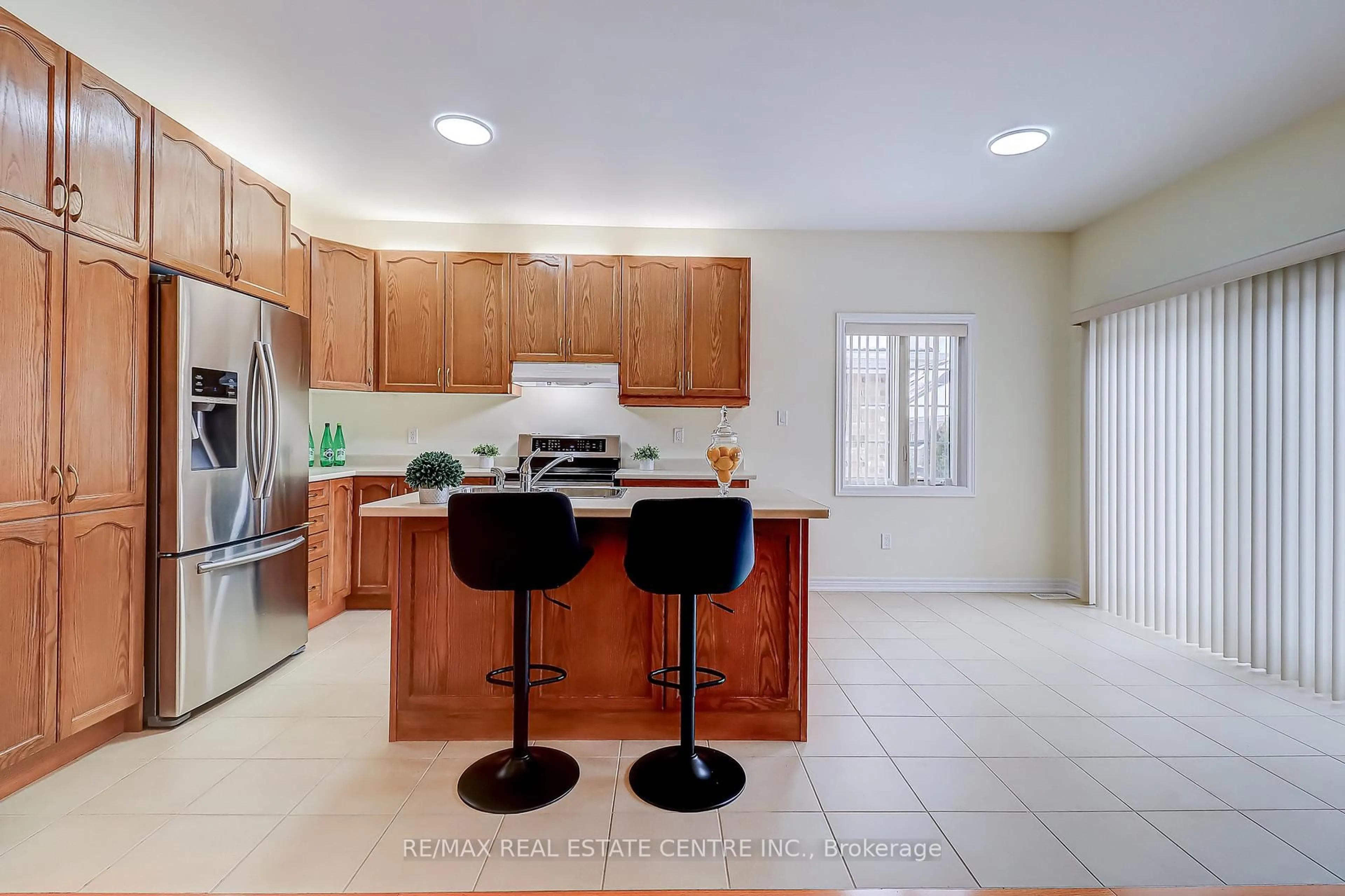 Unknown for 9 Jazzberry Rd, Brampton Ontario L6R 3Y4