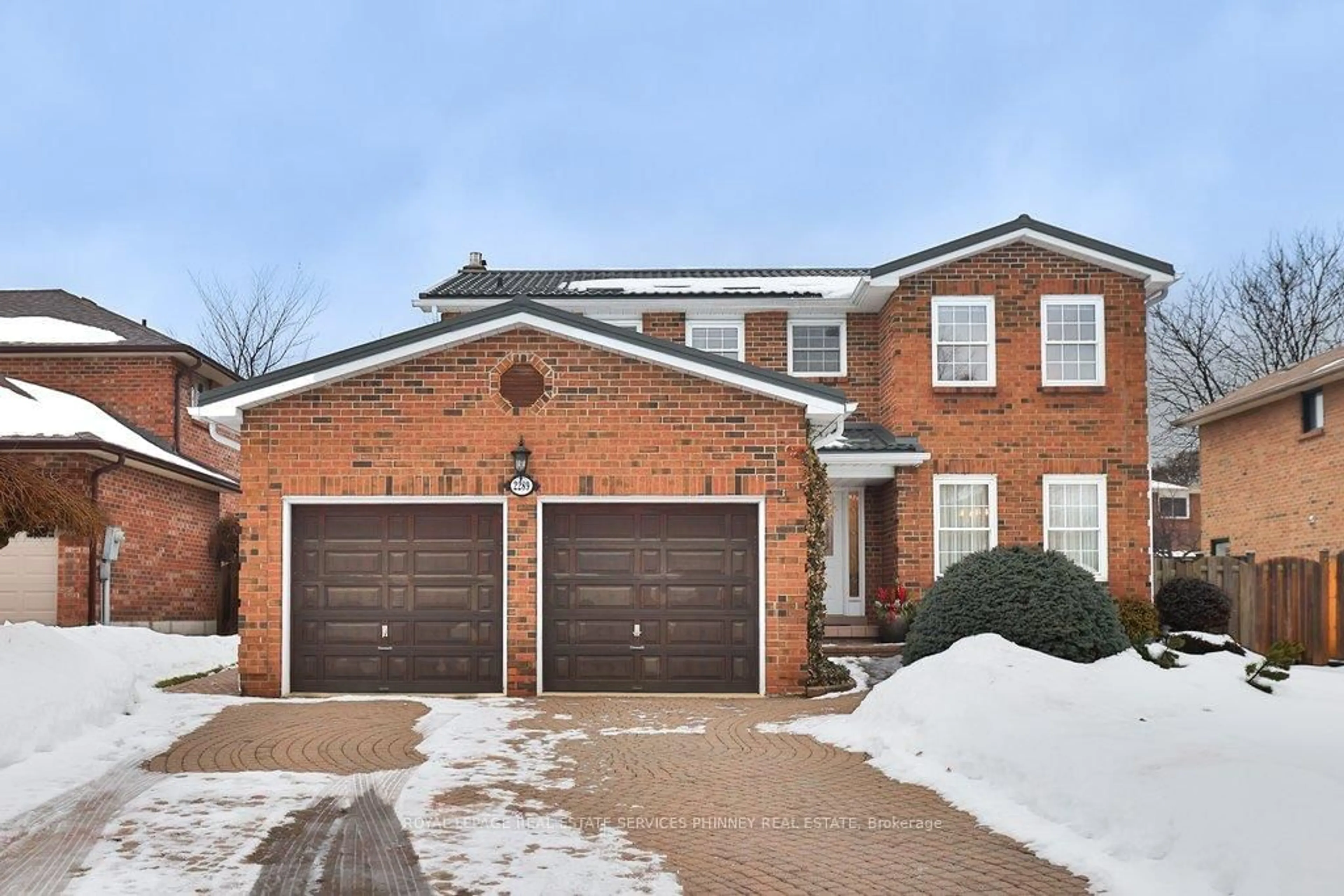 Home with brick exterior material, street for 2289 Beejay Crt, Mississauga Ontario L5M 2N6
