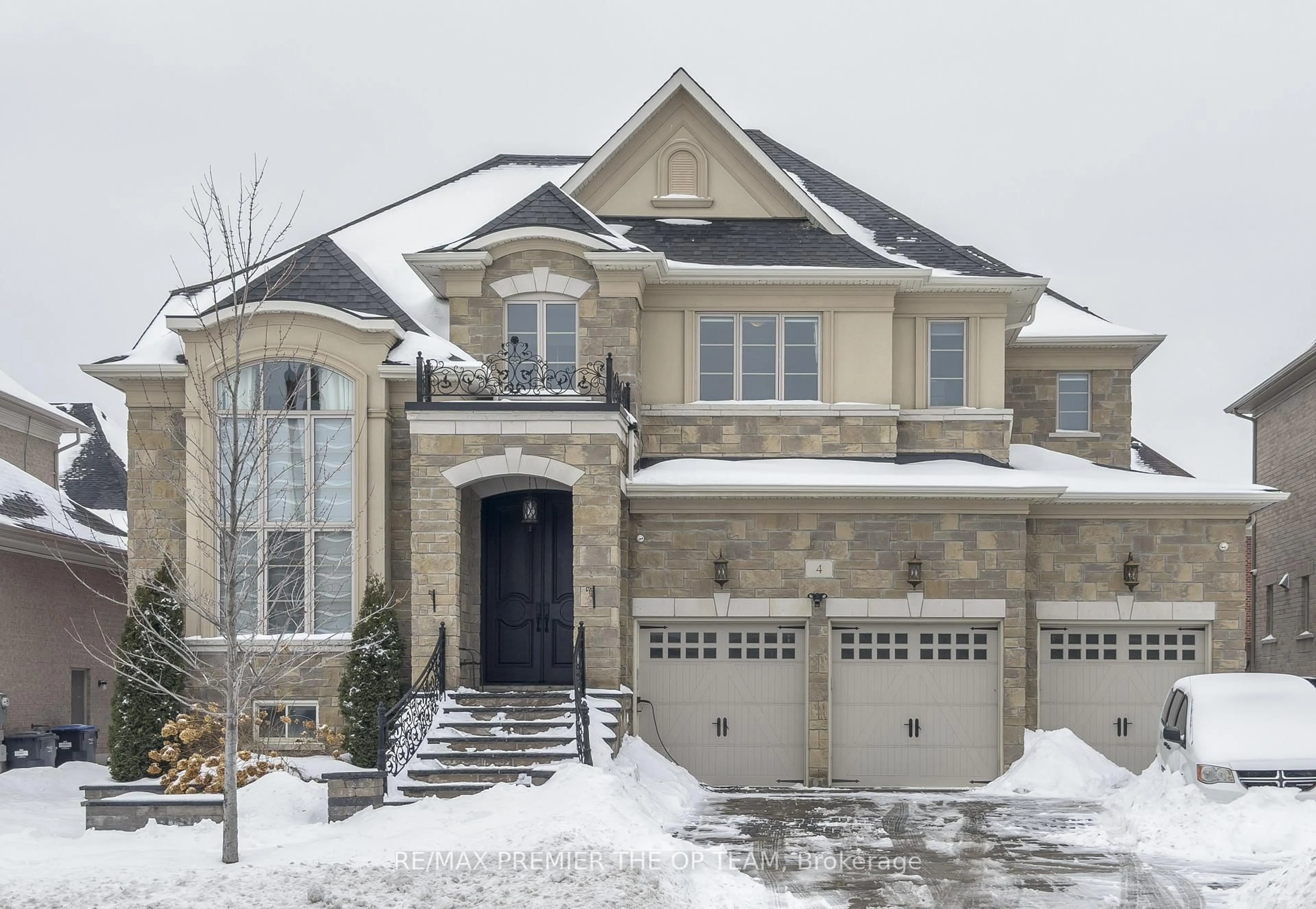 Home with brick exterior material, street for 4 John Carroll Dr, Brampton Ontario L6P 4K5