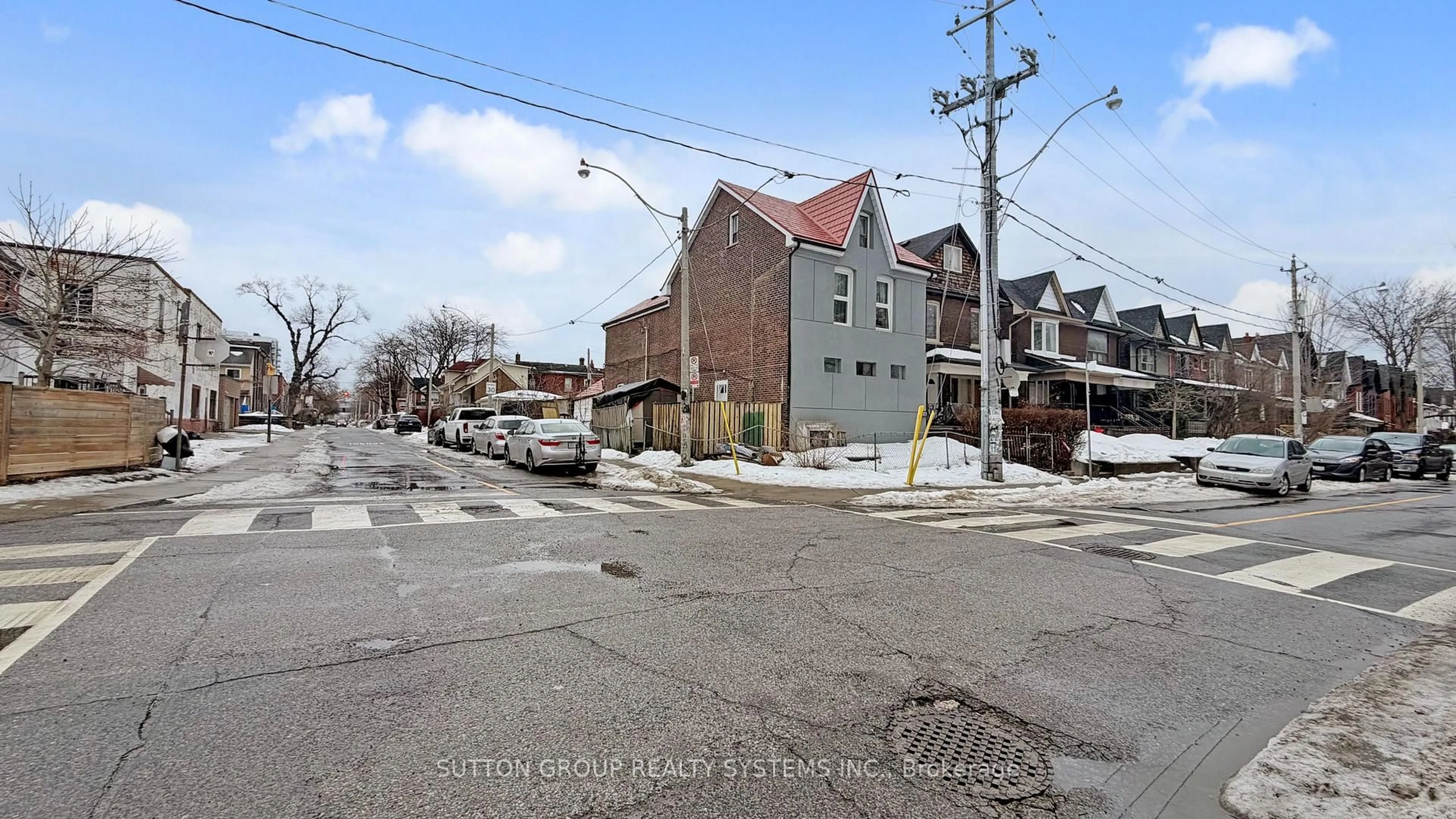 Unknown for 337 Perth Ave, Toronto Ontario M6P 3X9