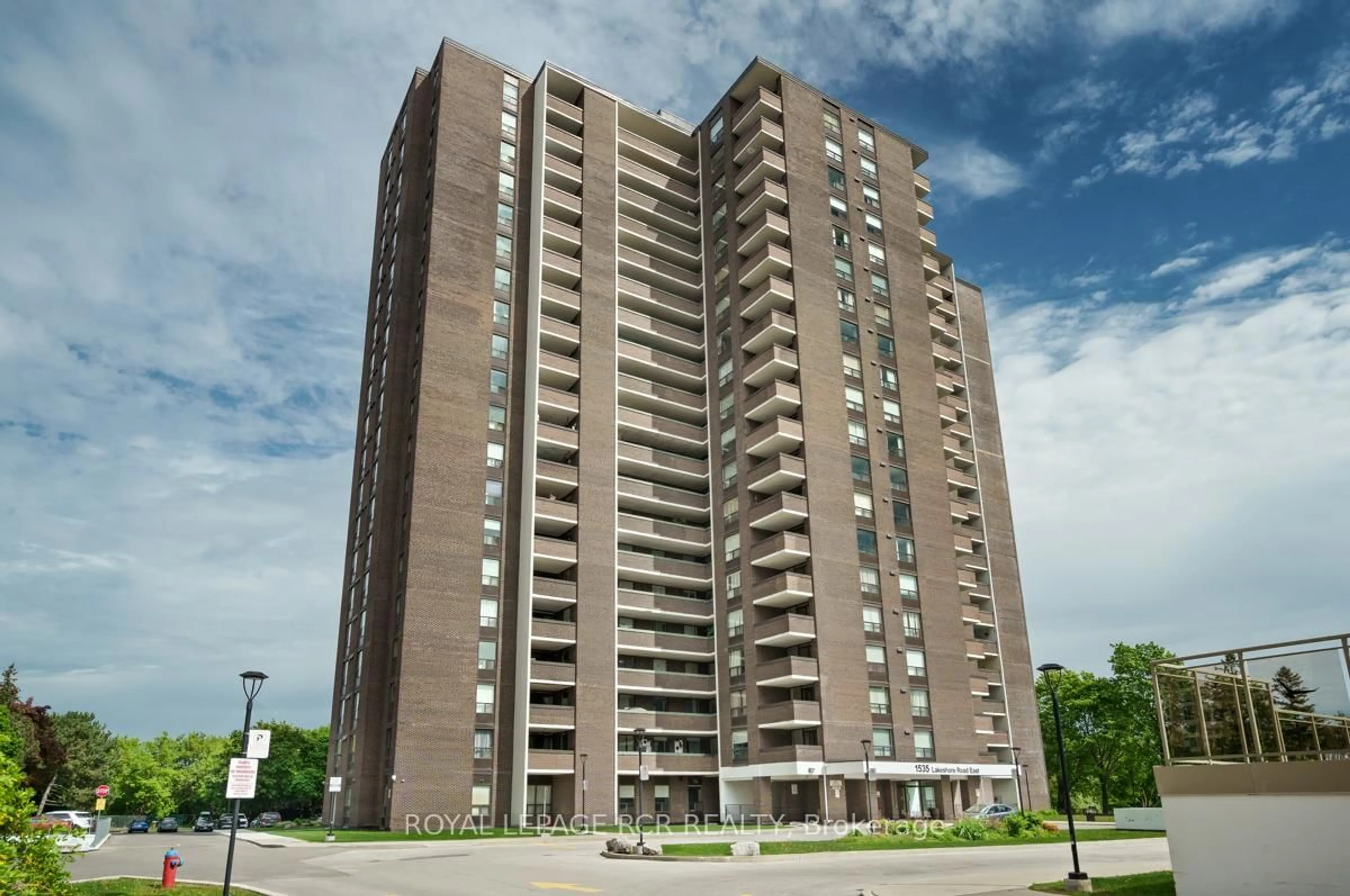 Unknown for 1535 Lakeshore Rd #205, Mississauga Ontario L5E 3E2