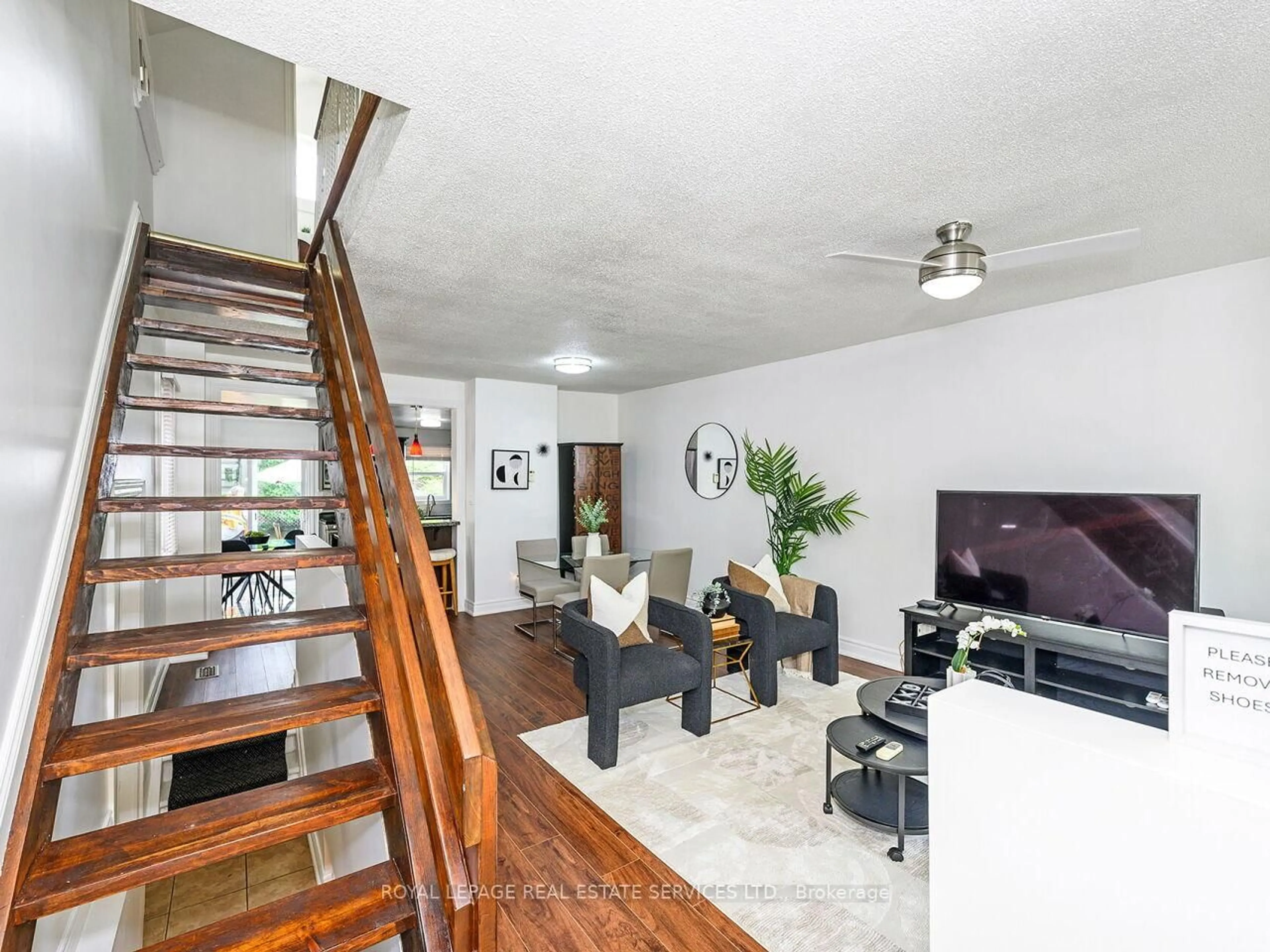 Living room with furniture, unknown for 135 Bernice Cres, Toronto Ontario M6N 1X3