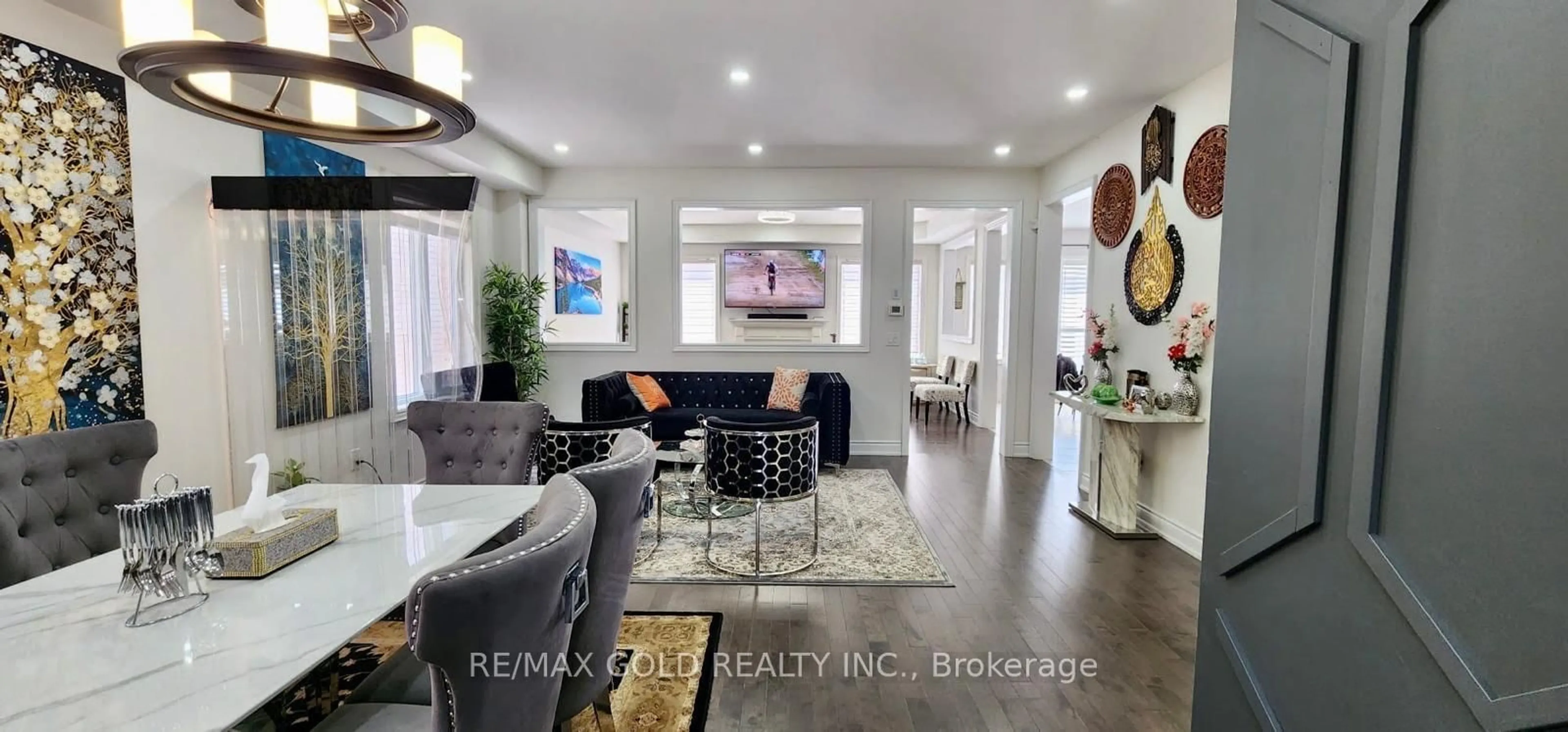 Living room with furniture, unknown for 298 Etheridge Ave, Milton Ontario L9E 1H7