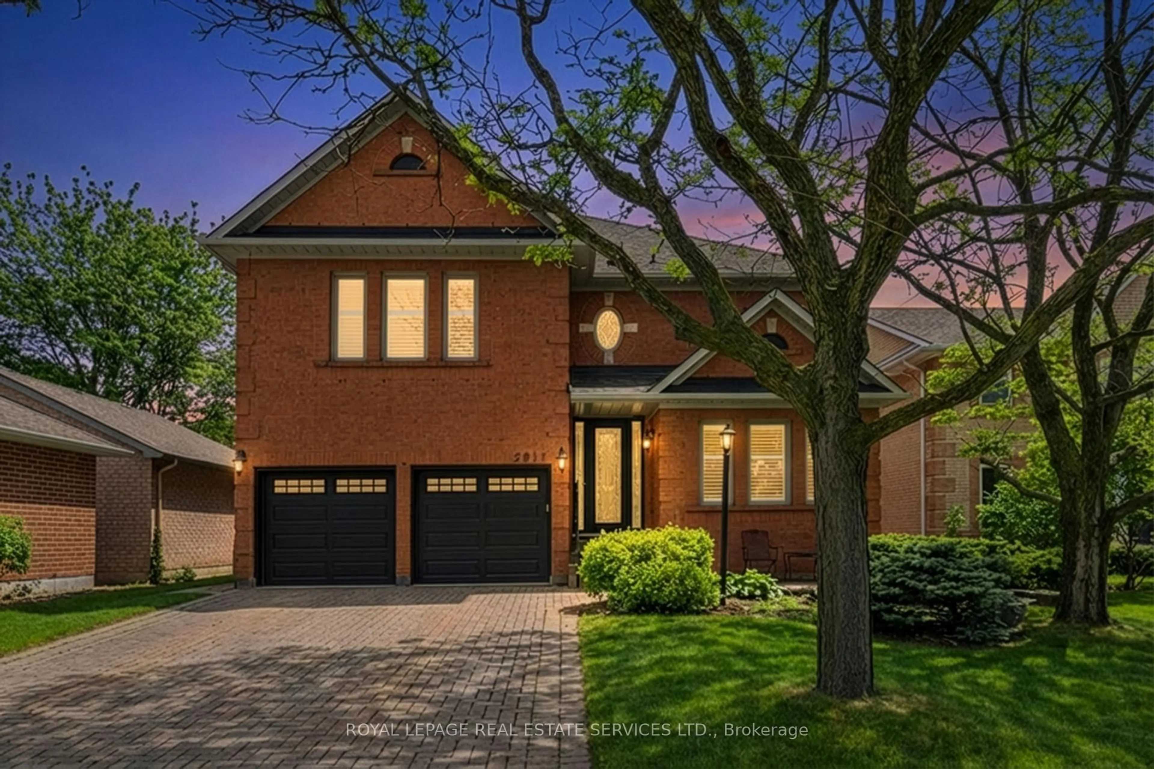 Home with brick exterior material, street for 2017 Peak Pl, Oakville Ontario L6H 5T2