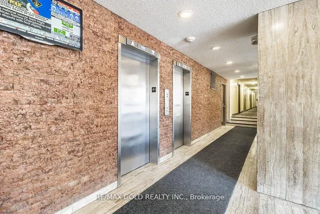 335 Driftwood Ave #405, Toronto 3