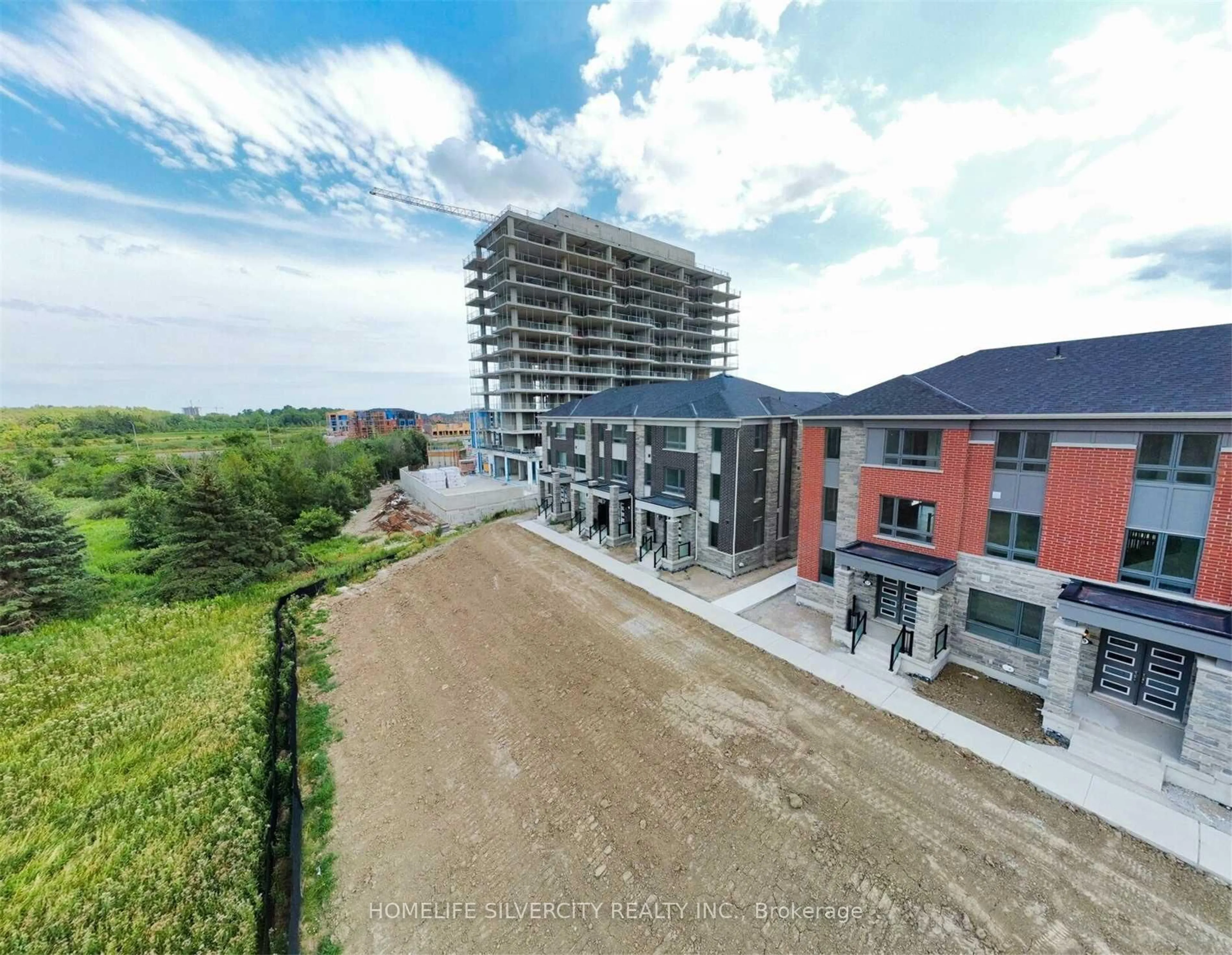 A pic from outside/outdoor area/front of a property/back of a property/a pic from drone, building for 15 Summer Wind Lane, Brampton Ontario L7A 0Y4