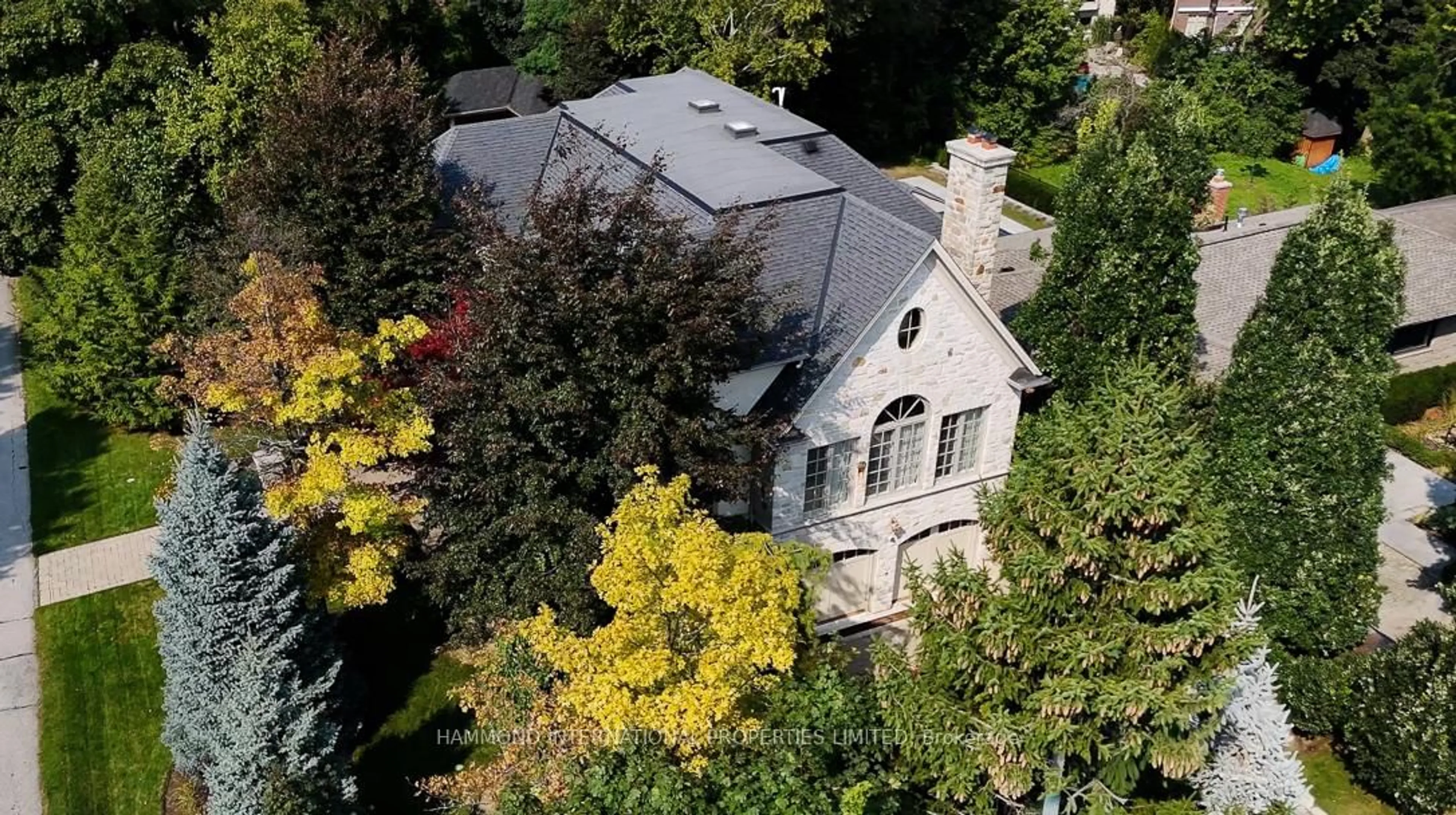 A pic from outside/outdoor area/front of a property/back of a property/a pic from drone, street for 1 Ridgecross Rd, Toronto Ontario M9A 3Z3