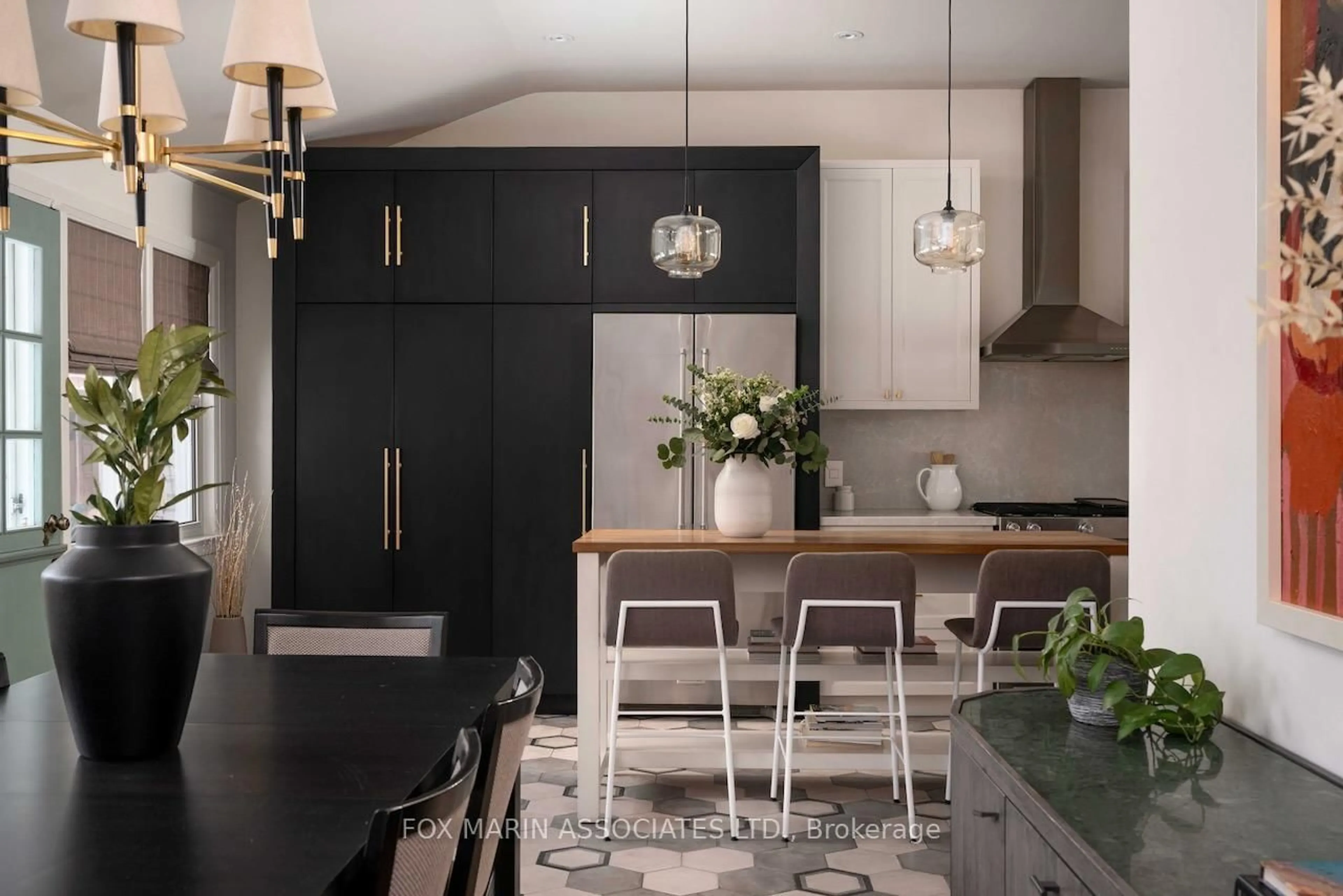 Contemporary kitchen, unknown for 4 Dunstable Pl, Toronto Ontario M9R 3A9