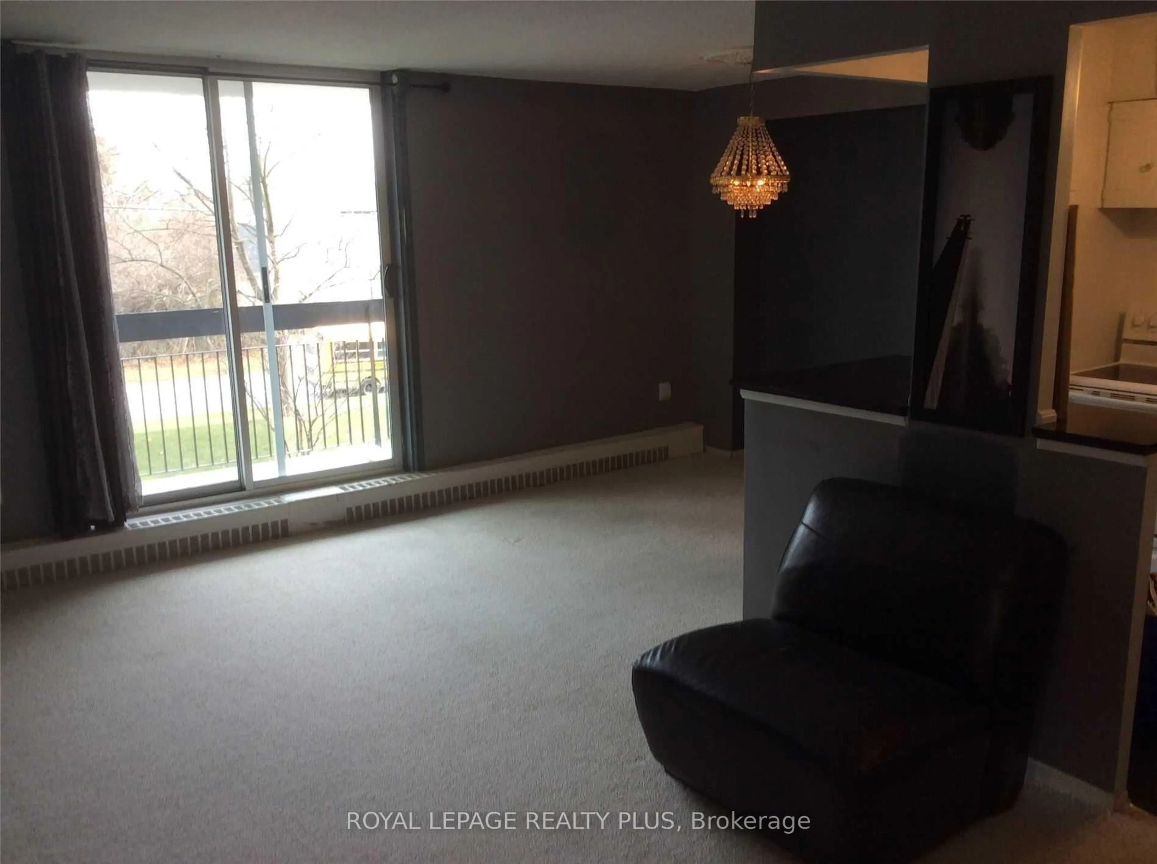 A pic of a room for 1100 Caven St #207, Mississauga Ontario L5G 4N3
