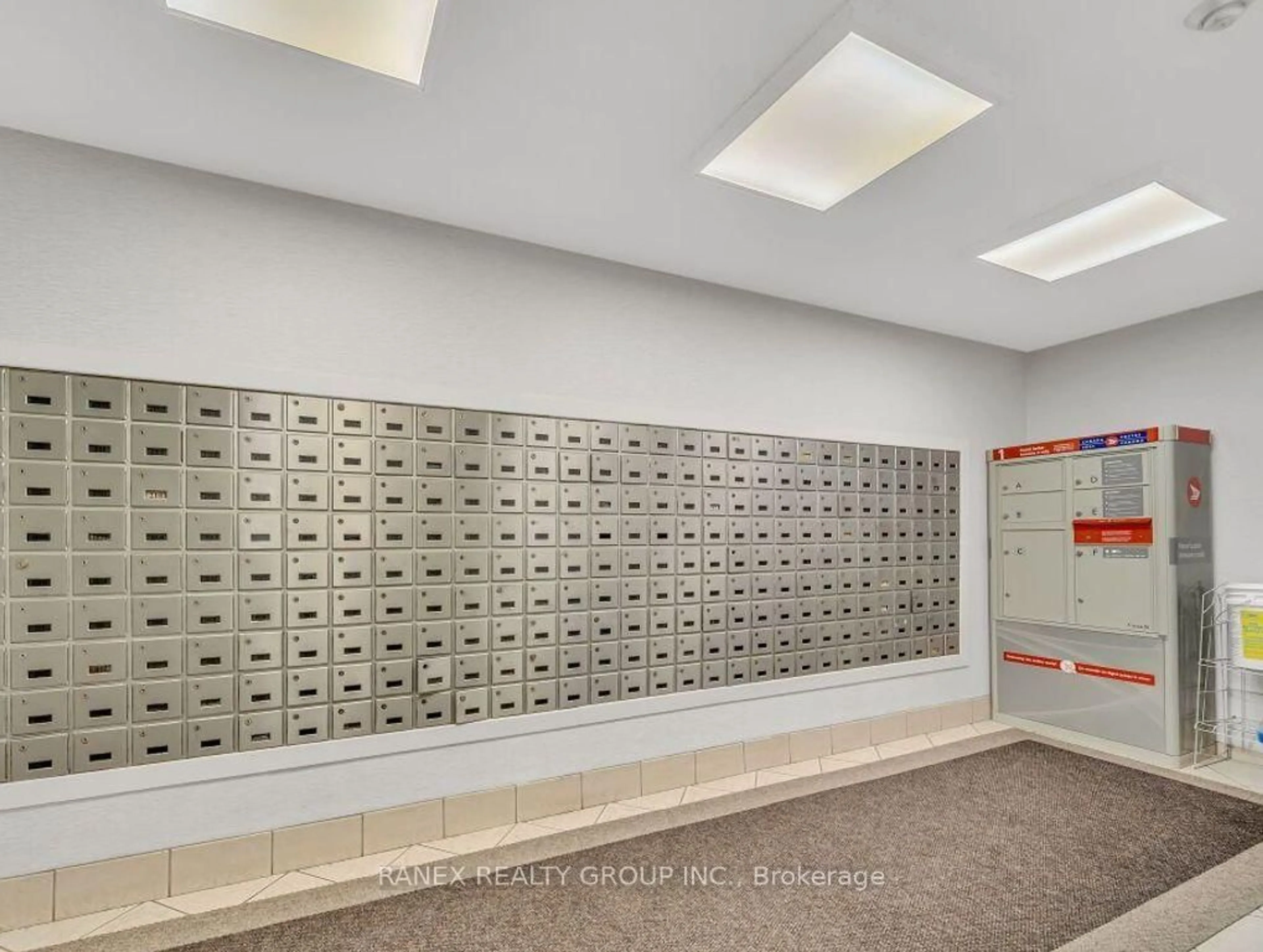 Storage room or clothes room or walk-in closet for 18 Knightsbridge Rd #1105, Brampton Ontario L6T 3X5