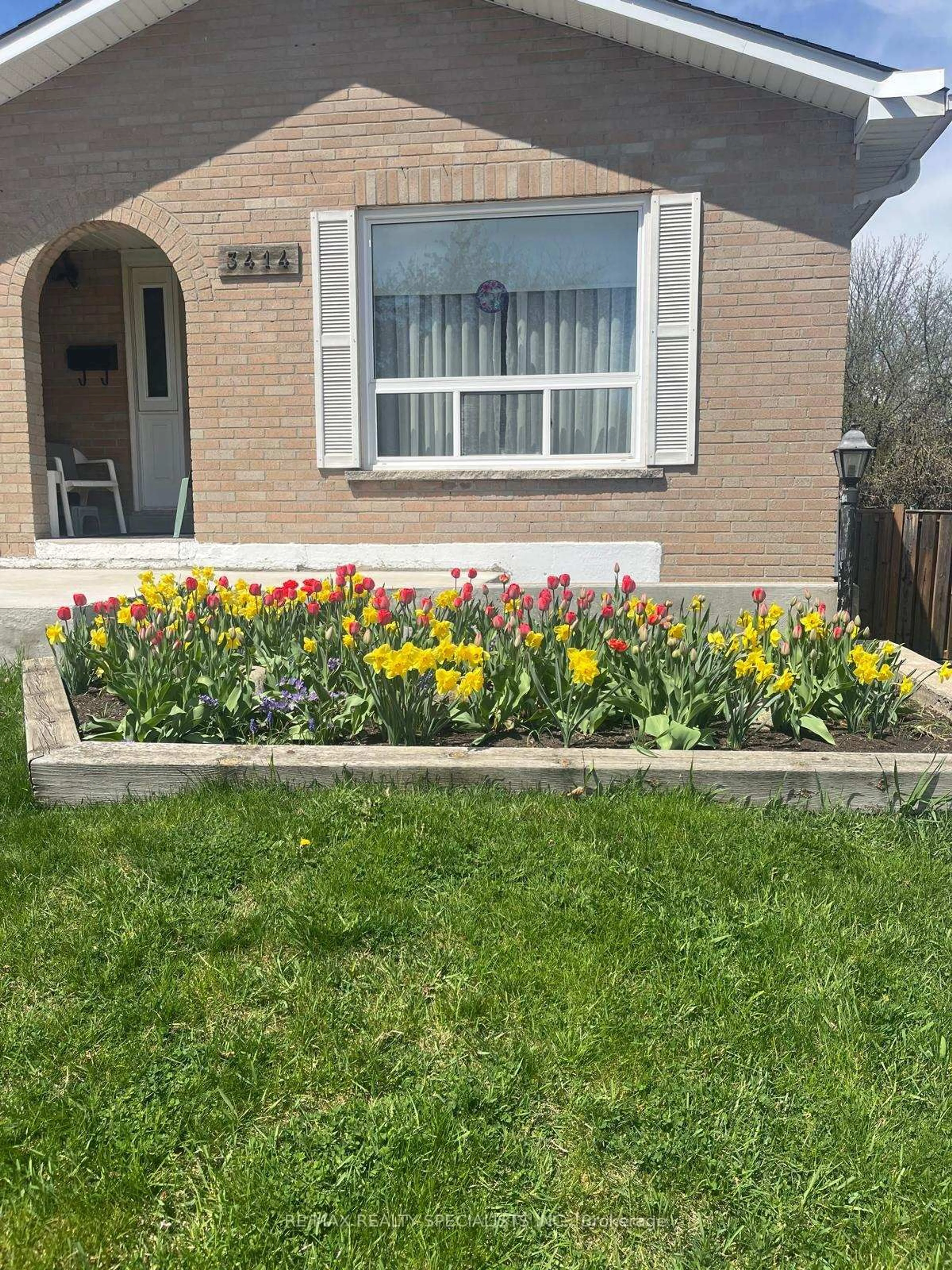 Unknown for 3414 Galena Cres, Mississauga Ontario L5A 3L8