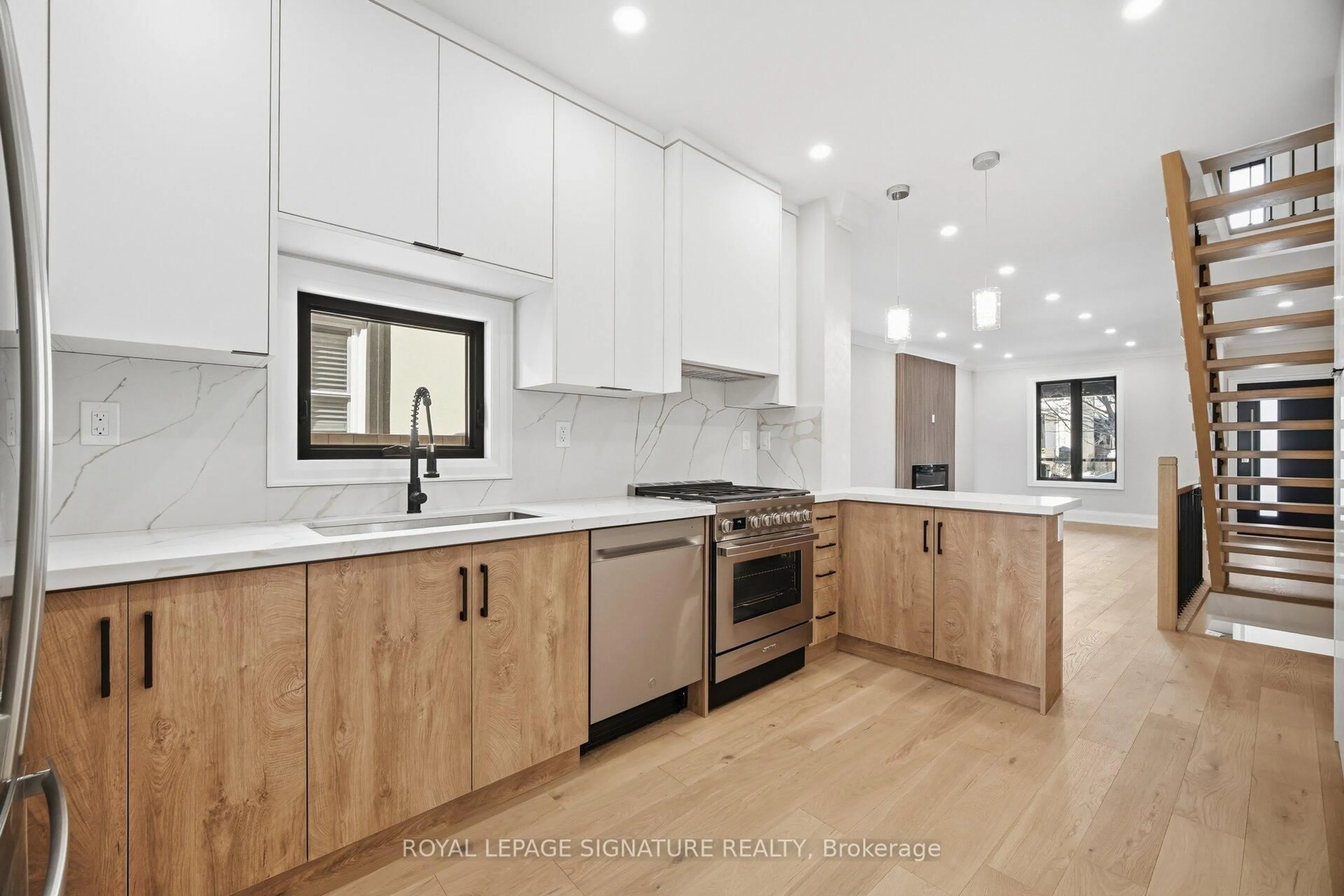 Open concept kitchen, unknown for 241 Maria St, Toronto Ontario M6P 1W6