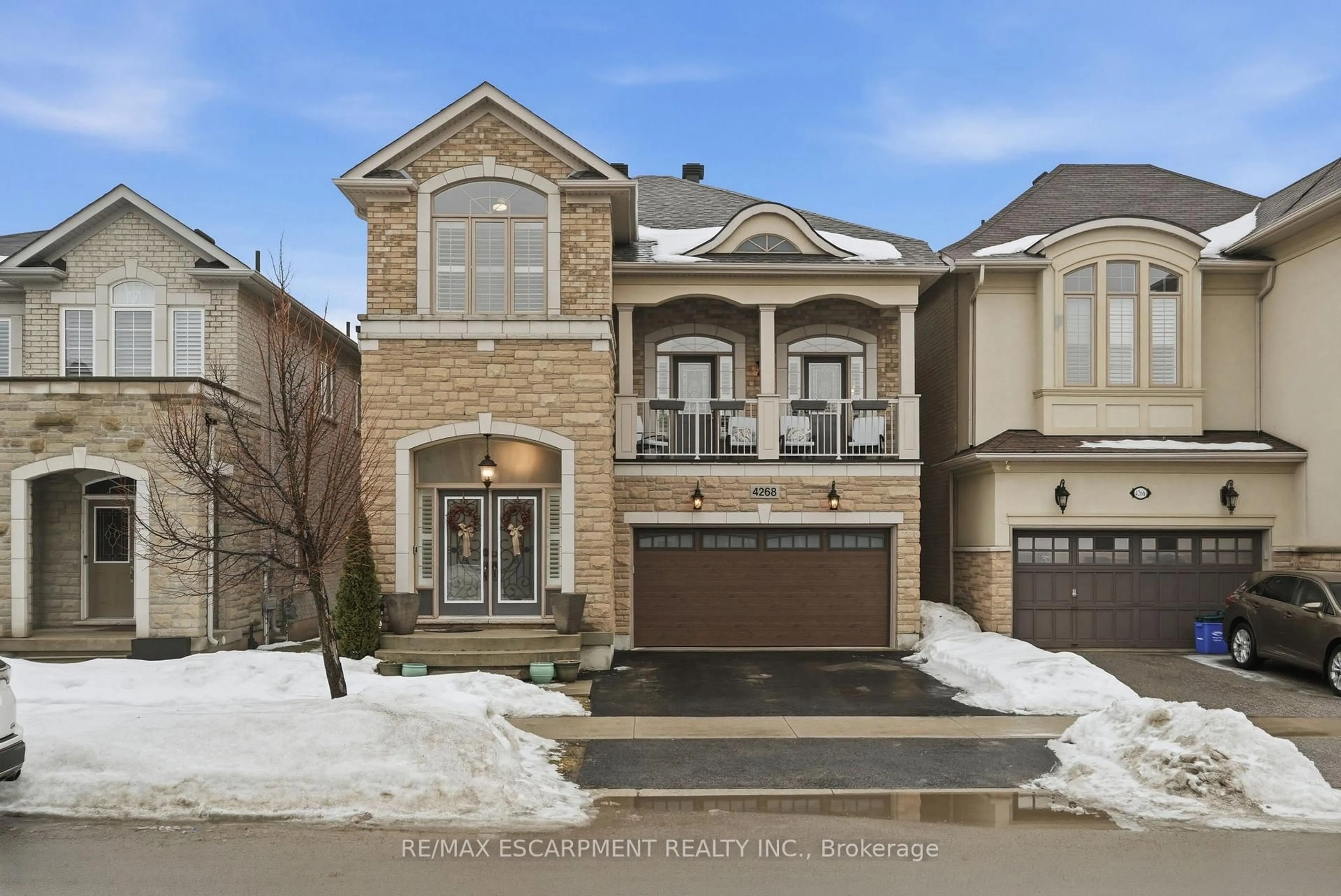 Home with brick exterior material, street for 4268 Ryan Lane, Burlington Ontario L7M 0M3