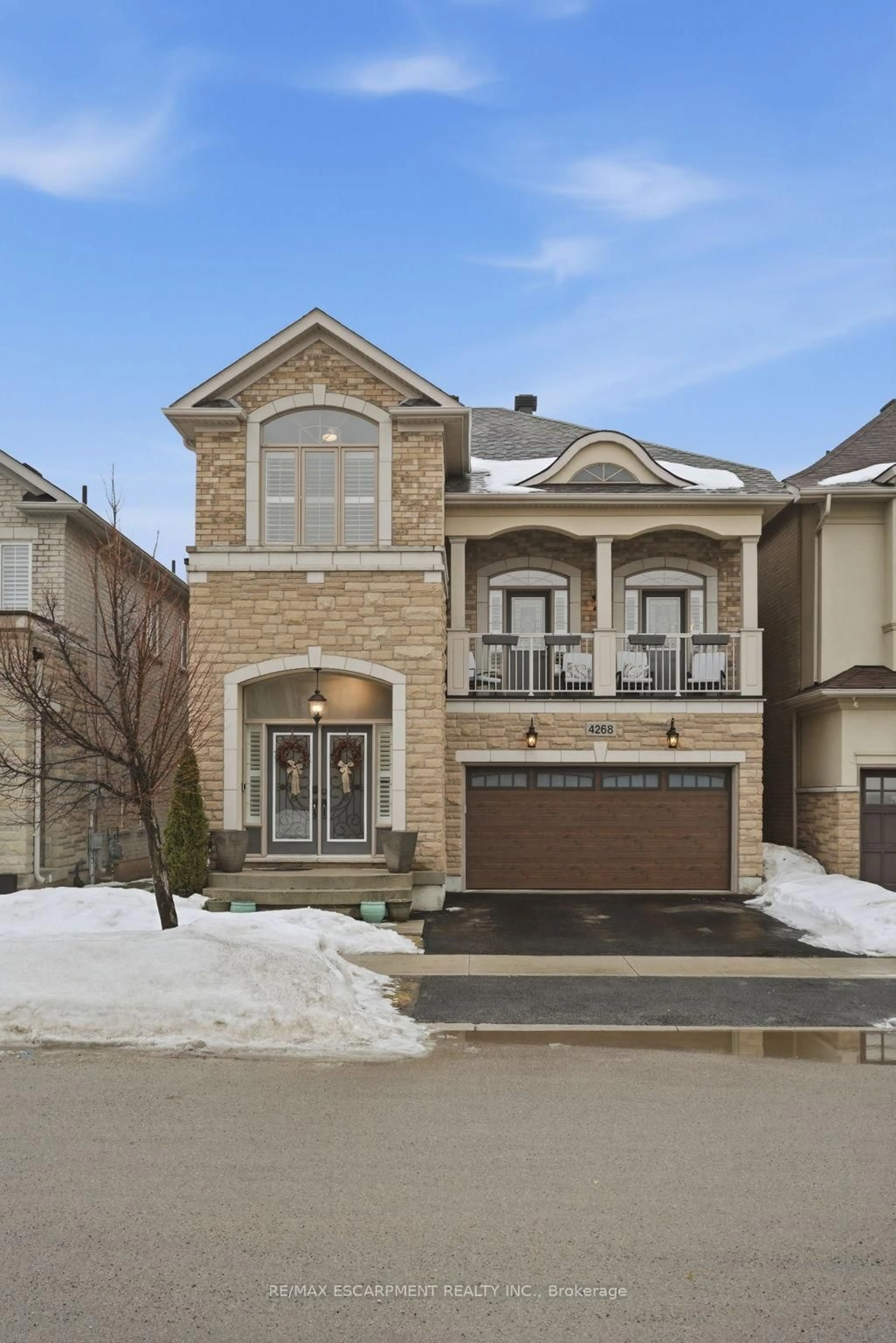 Home with brick exterior material, street for 4268 Ryan Lane, Burlington Ontario L7M 0M3