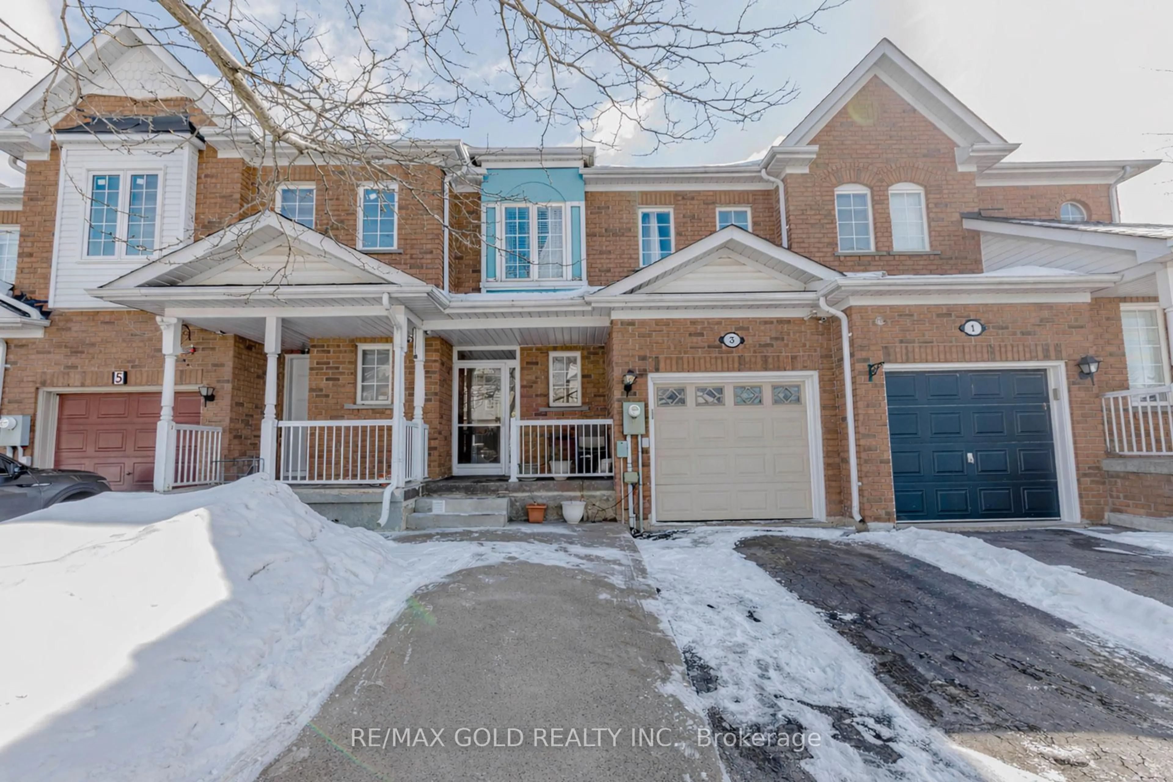 Home with brick exterior material, street for 3 Monaco Crt, Brampton Ontario L7A 1X4